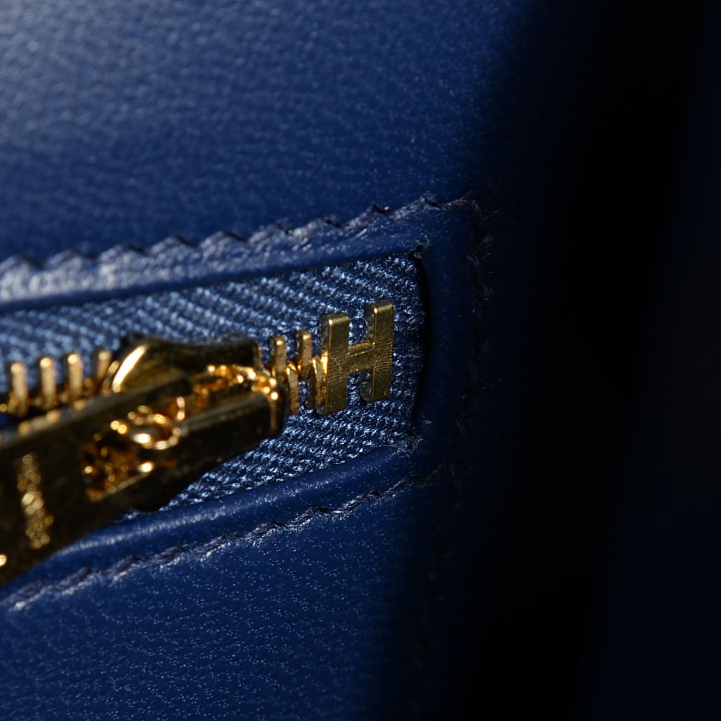 Epsom Constance 24 Bleu Saphir