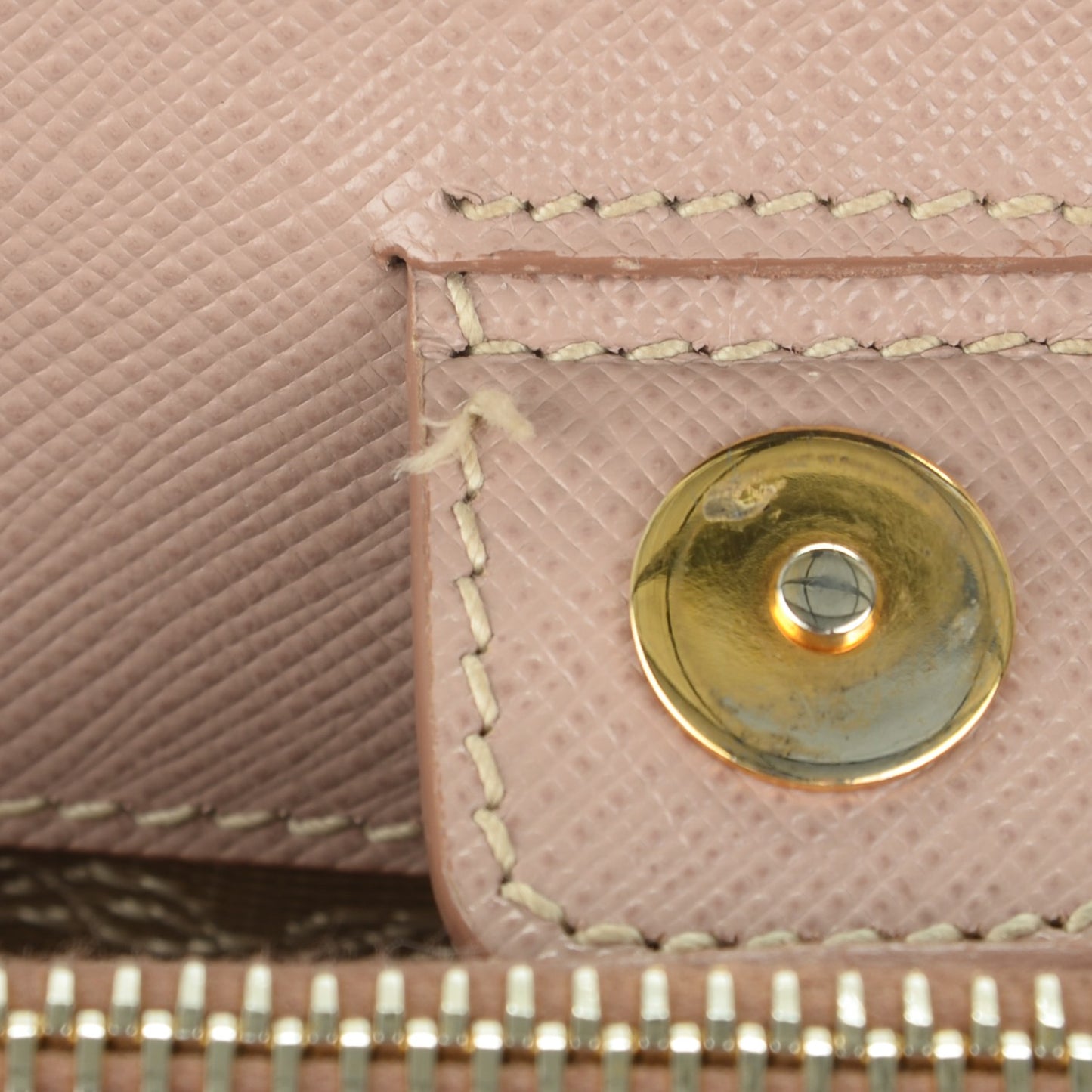 Saffiano Lux Medium Tote Cammeo
