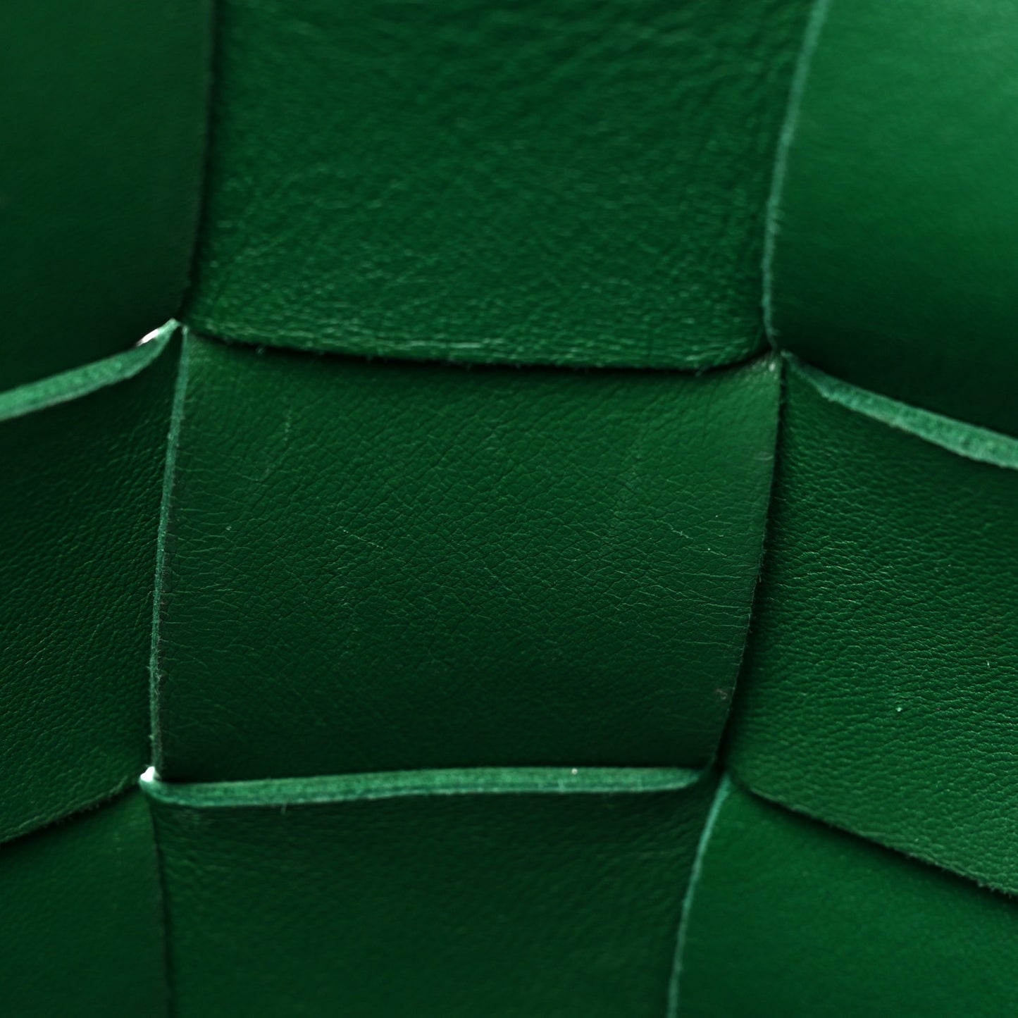 Lambskin Maxi Intrecciato Cassette Messenger Racing Green