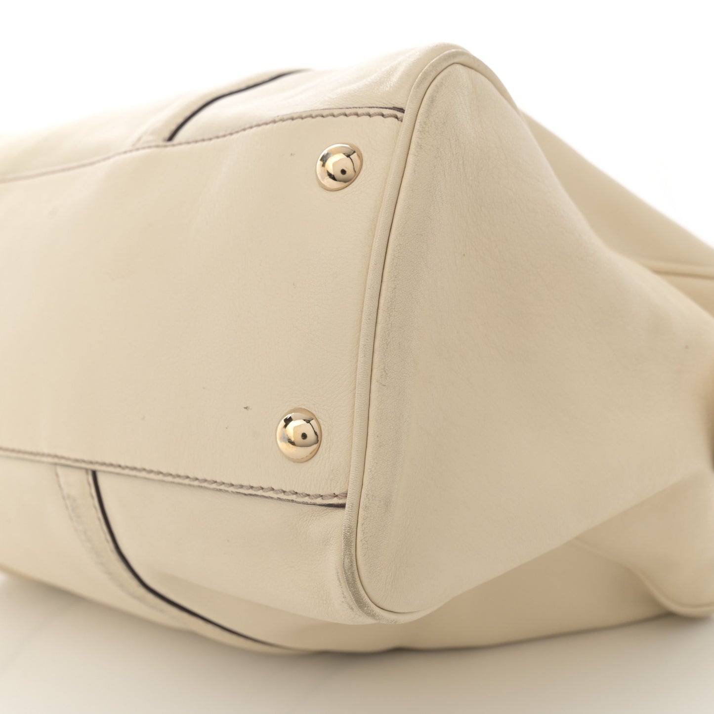 Calfskin Medium Britt Boston Ivory
