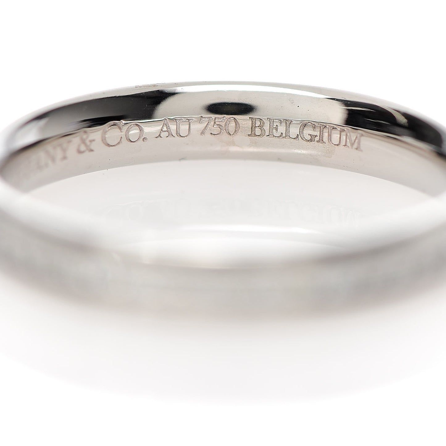 18K White Gold Diamond Metro Wedding Band Ring 50 5.5