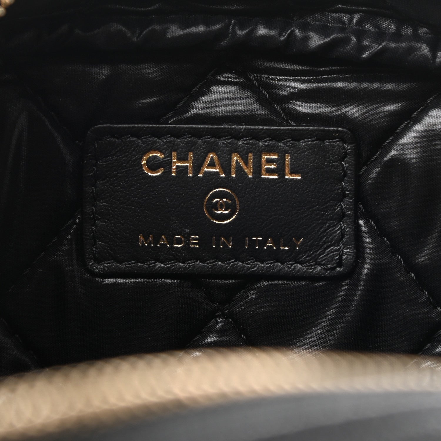 Chanel Caviar Quilted Curvy Pouch Cosmetic Case Black 6 of 7