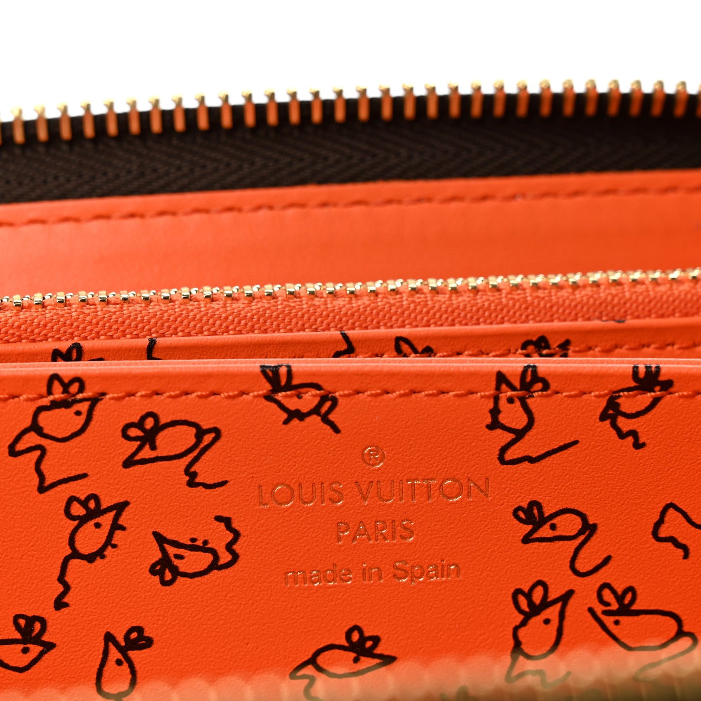 Catogram Zippy Wallet Marron