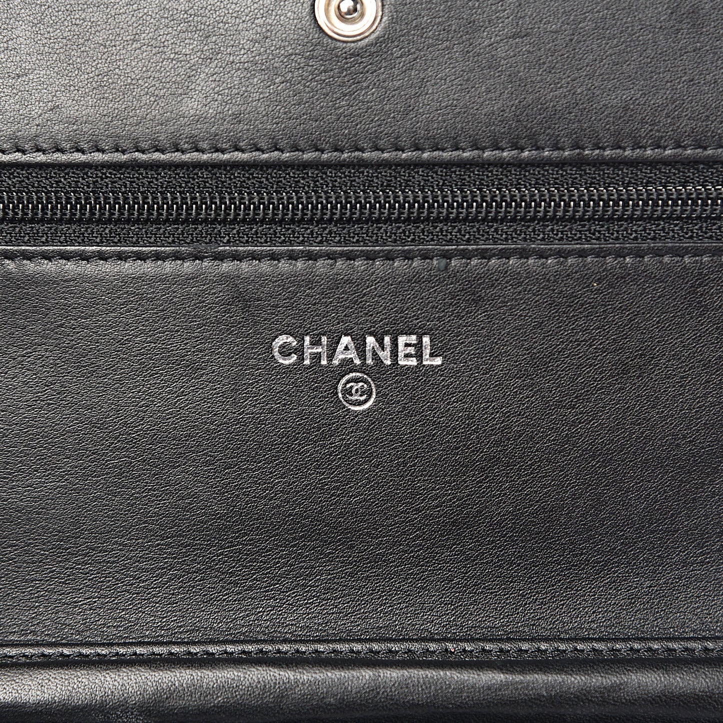Lambskin Diamond Stitched Wallet On Chain WOC Black