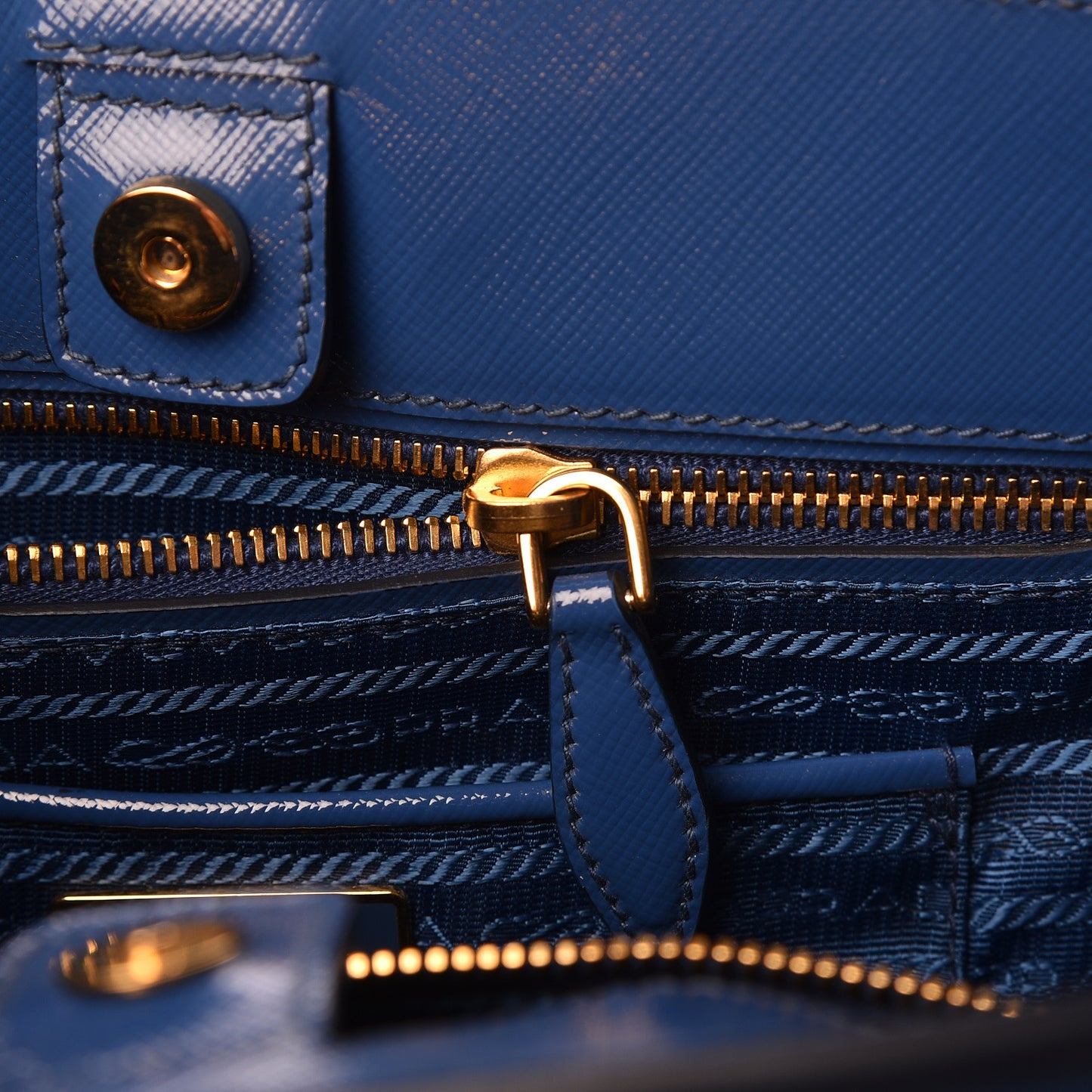 Saffiano Vernice Parabole Tote Azzurro
