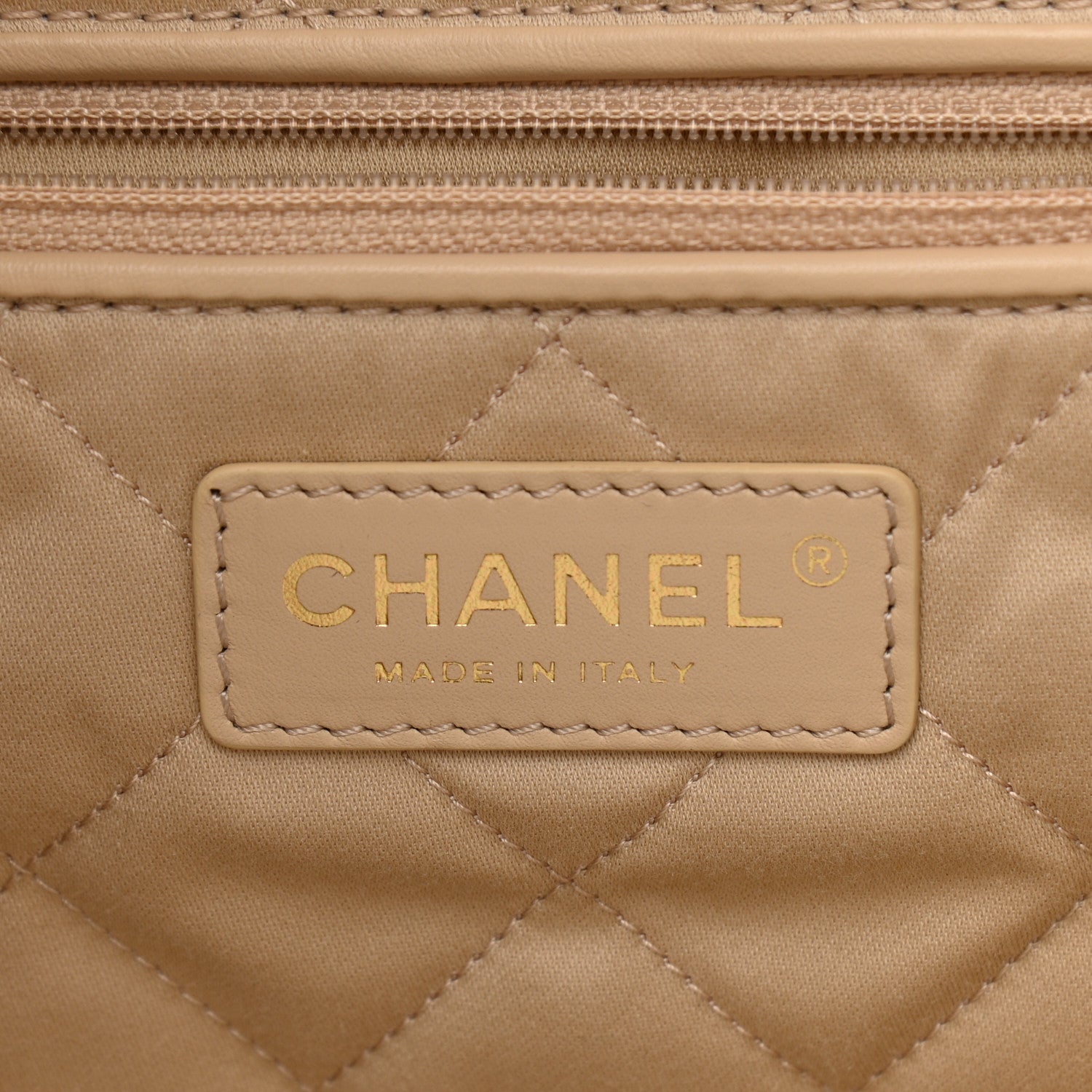 Chanel Shiny Calfskin Quilted Large Chanel 22 White 7 of 11