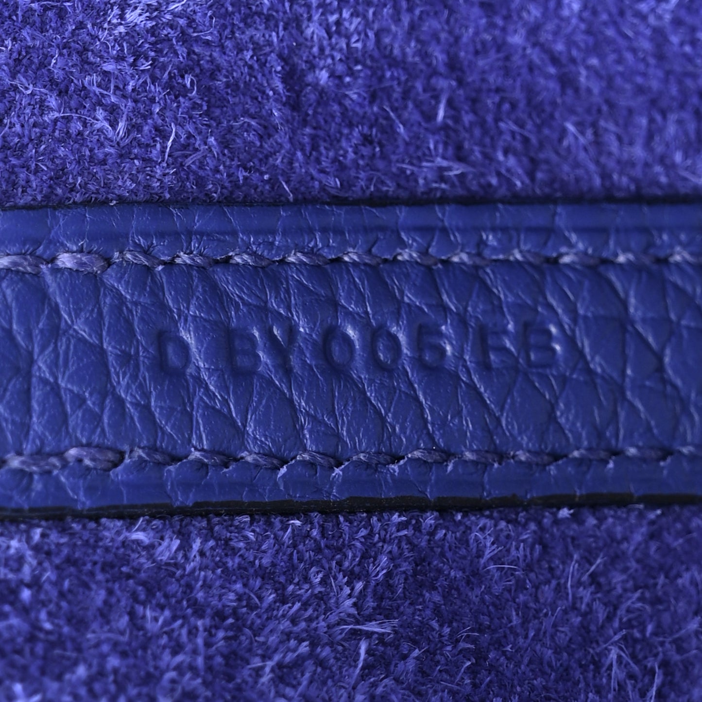 Taurillon Clemence Matte Alligator Picotin Lock Touch 22 MM Bleu Electrique
