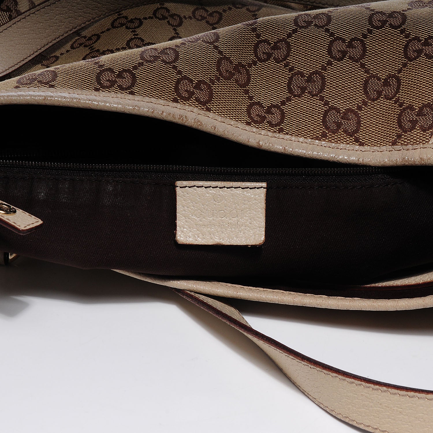 Gucci Monogram Medium Abbey Shoulder Bag Off White 5 of 7