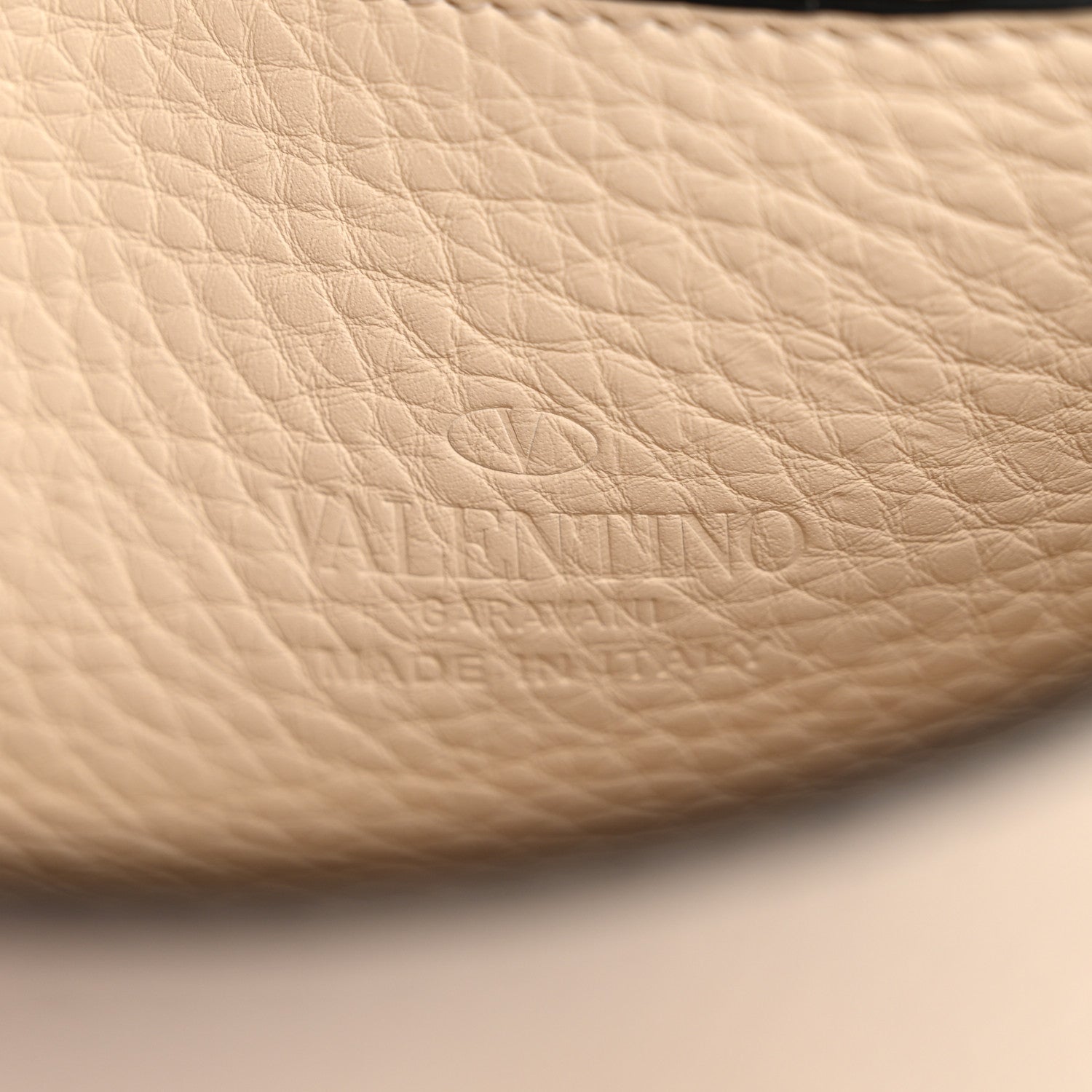 Valentino Garavani Pebbled Calfskin Medium Rockstud Flip Lock Crossbody Bag Light Ivory 6 of 10