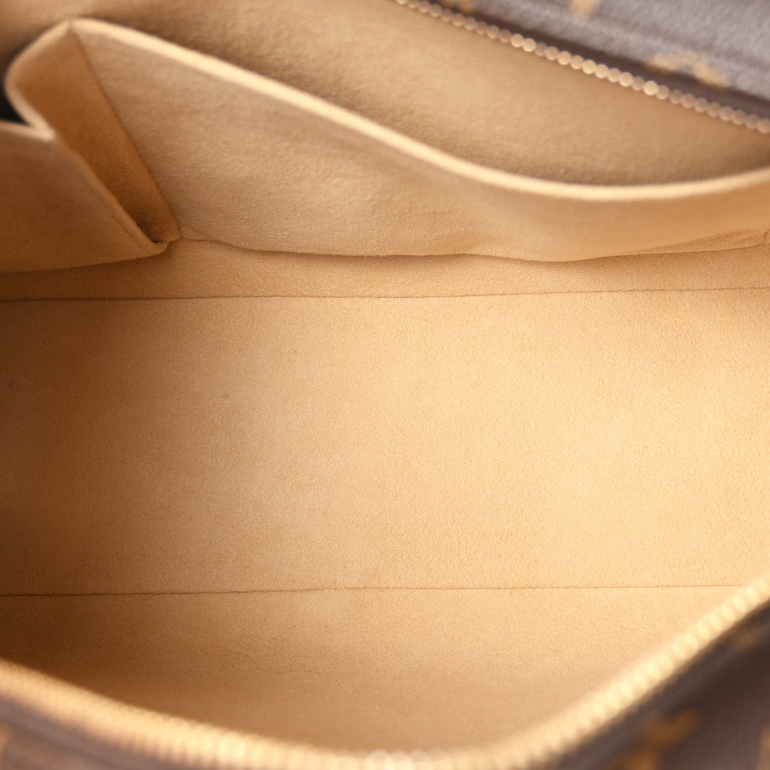 Louis Vuitton Monogram Cite GM 5 of 9