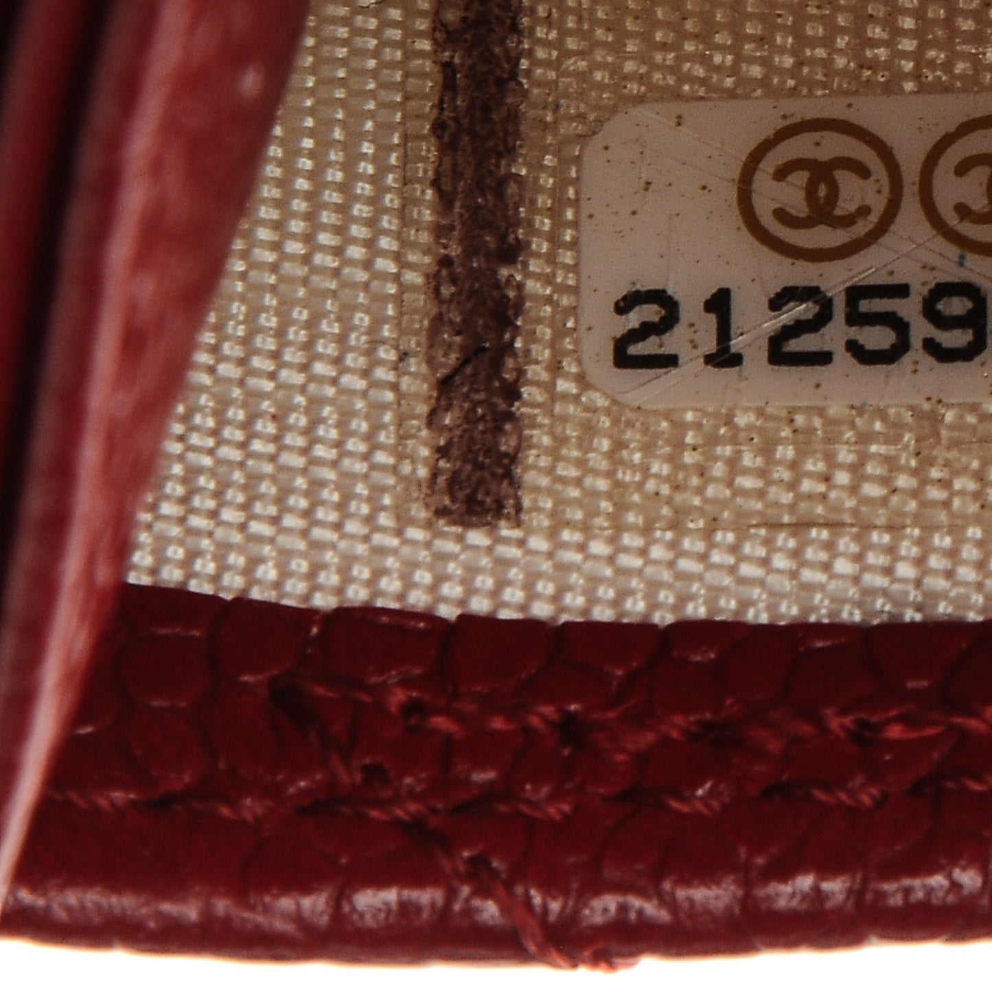 Caviar Quilted Card Holder Red
