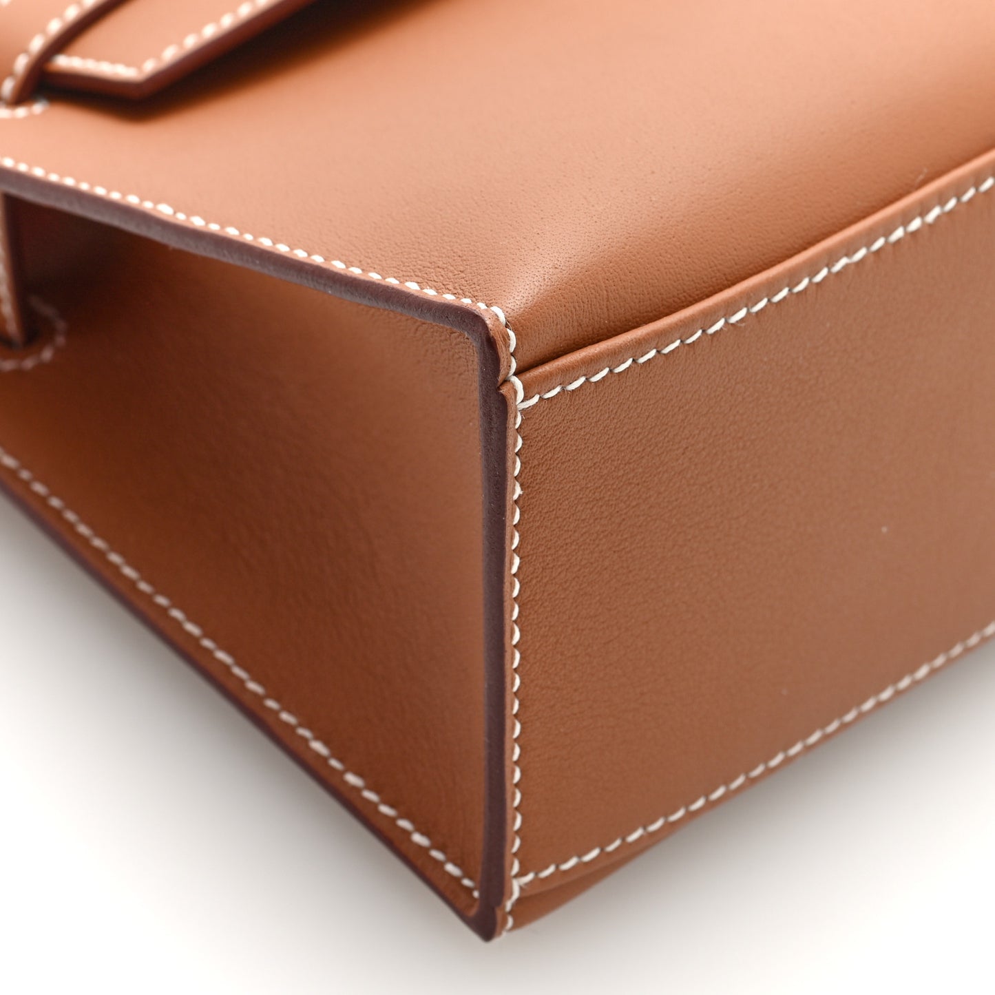 Swift Kelly Pochette Clutch Gold