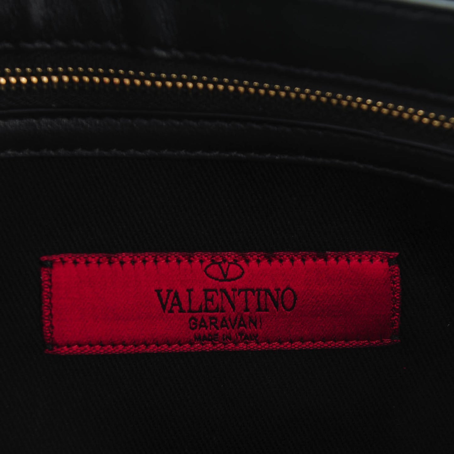 Vitello Medium Rockstud Flap Saddle Bag Black