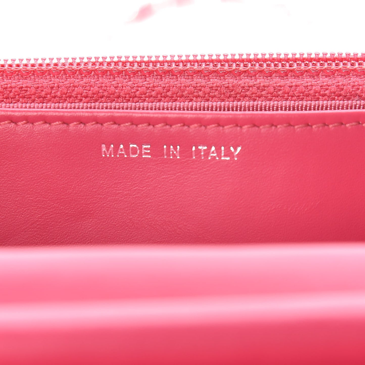 Patent Quilted Wallet On Chain WOC Fuchsia