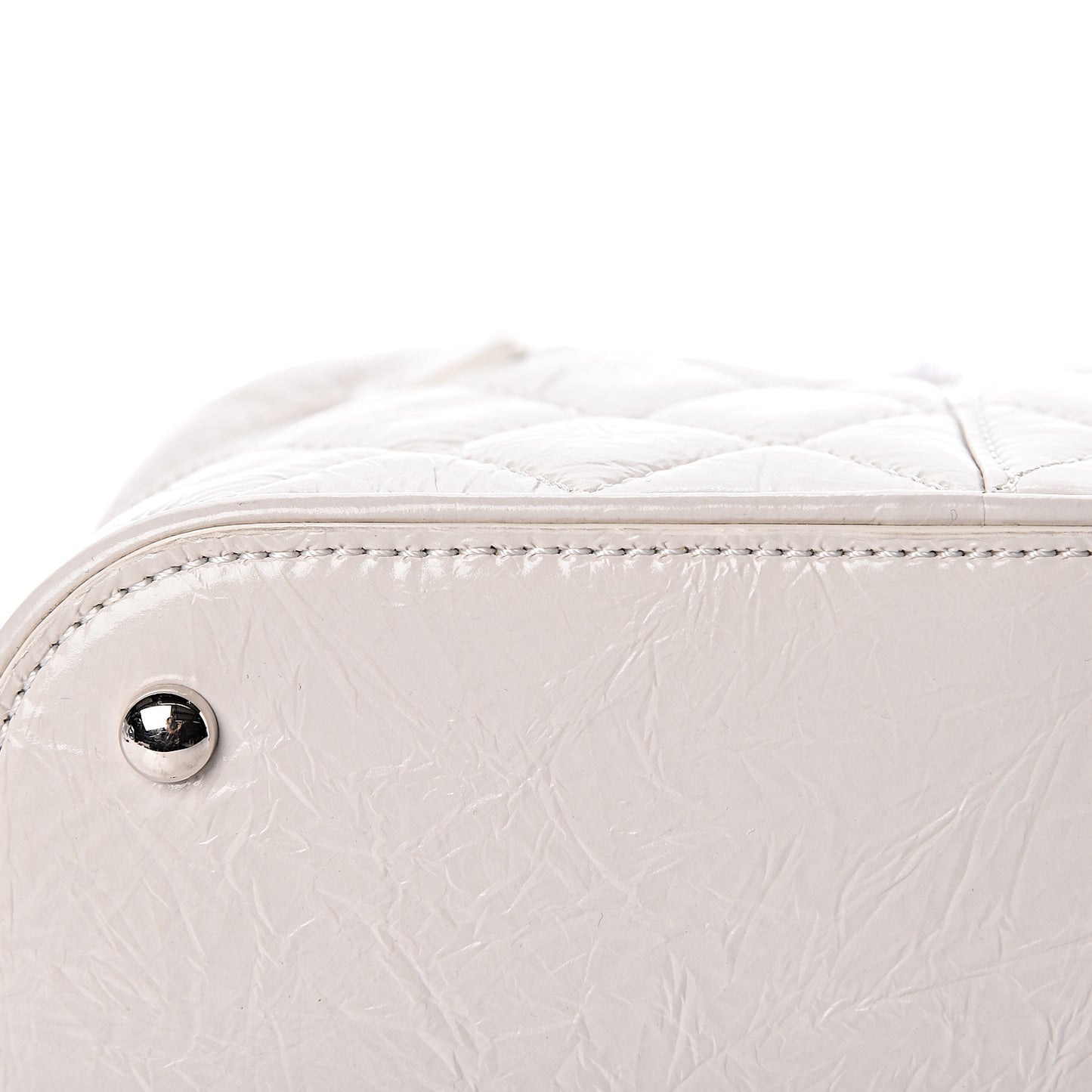 Crumpled Calfskin PVC Quilted Flap White