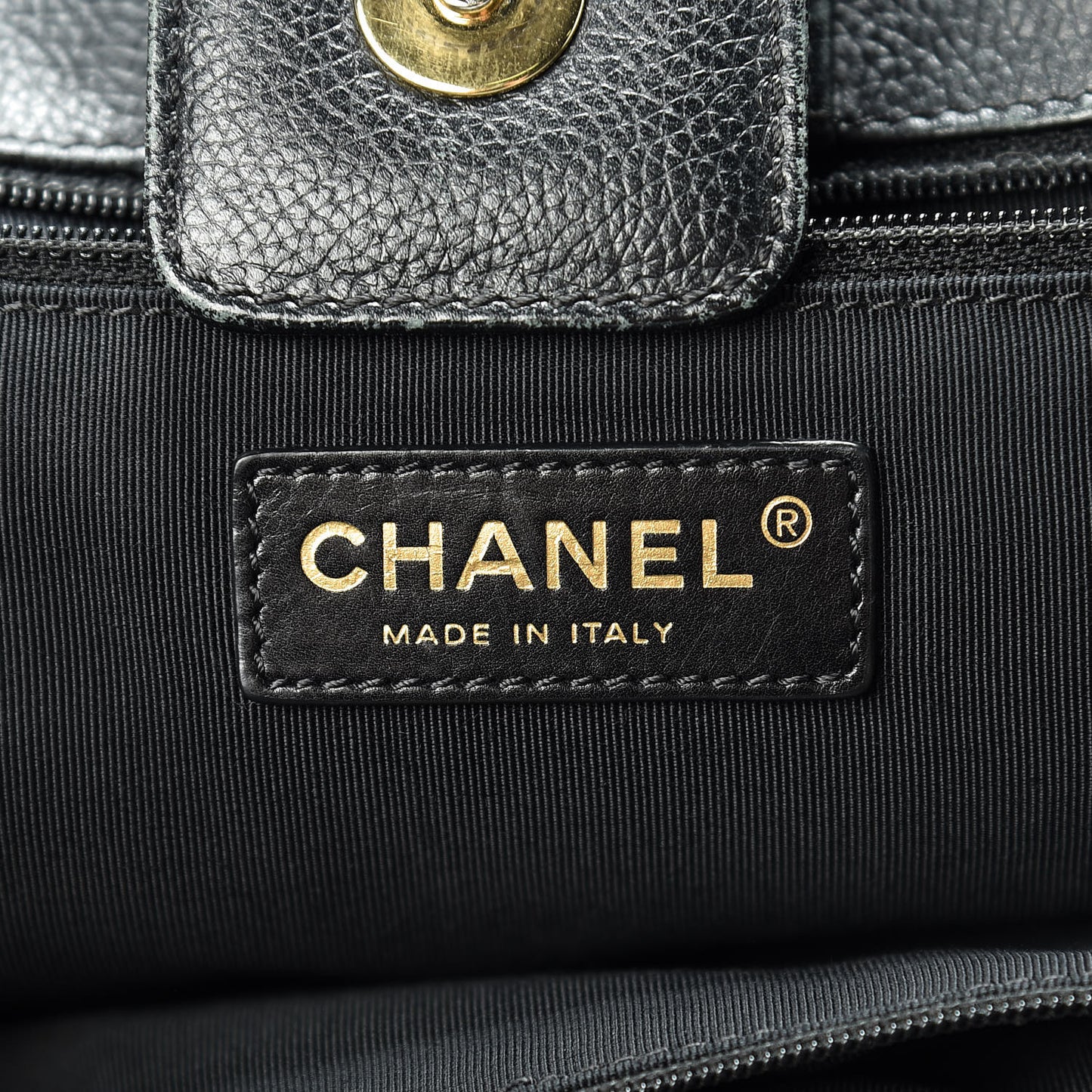 Calfskin Tall Cerf Tote Black