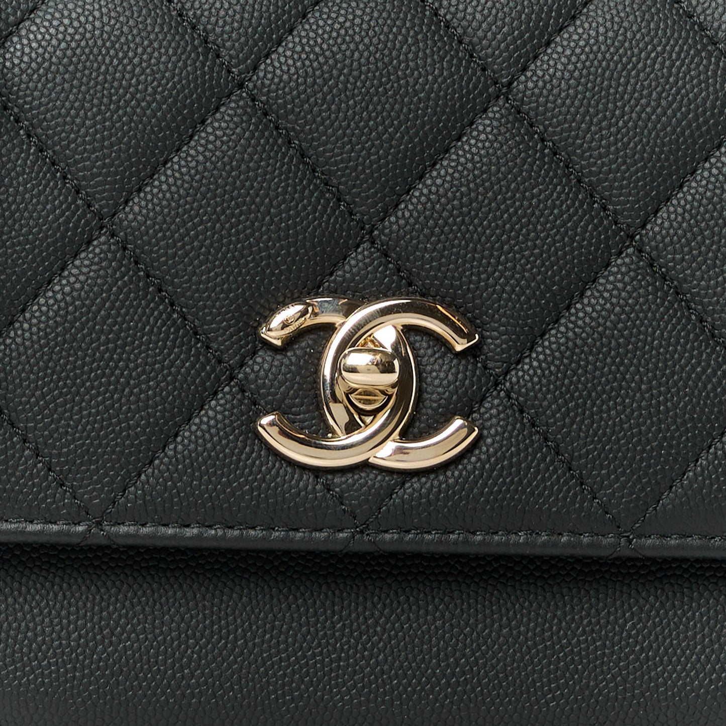 Caviar Quilted Small Business Affinity Flap Black