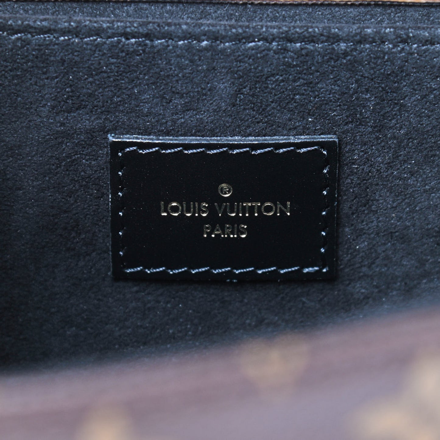 Reverse Monogram Pochette Metis