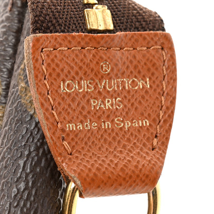 Louis Vuitton Monogram Wardrobe Trunks Key Pouch 6 of 9