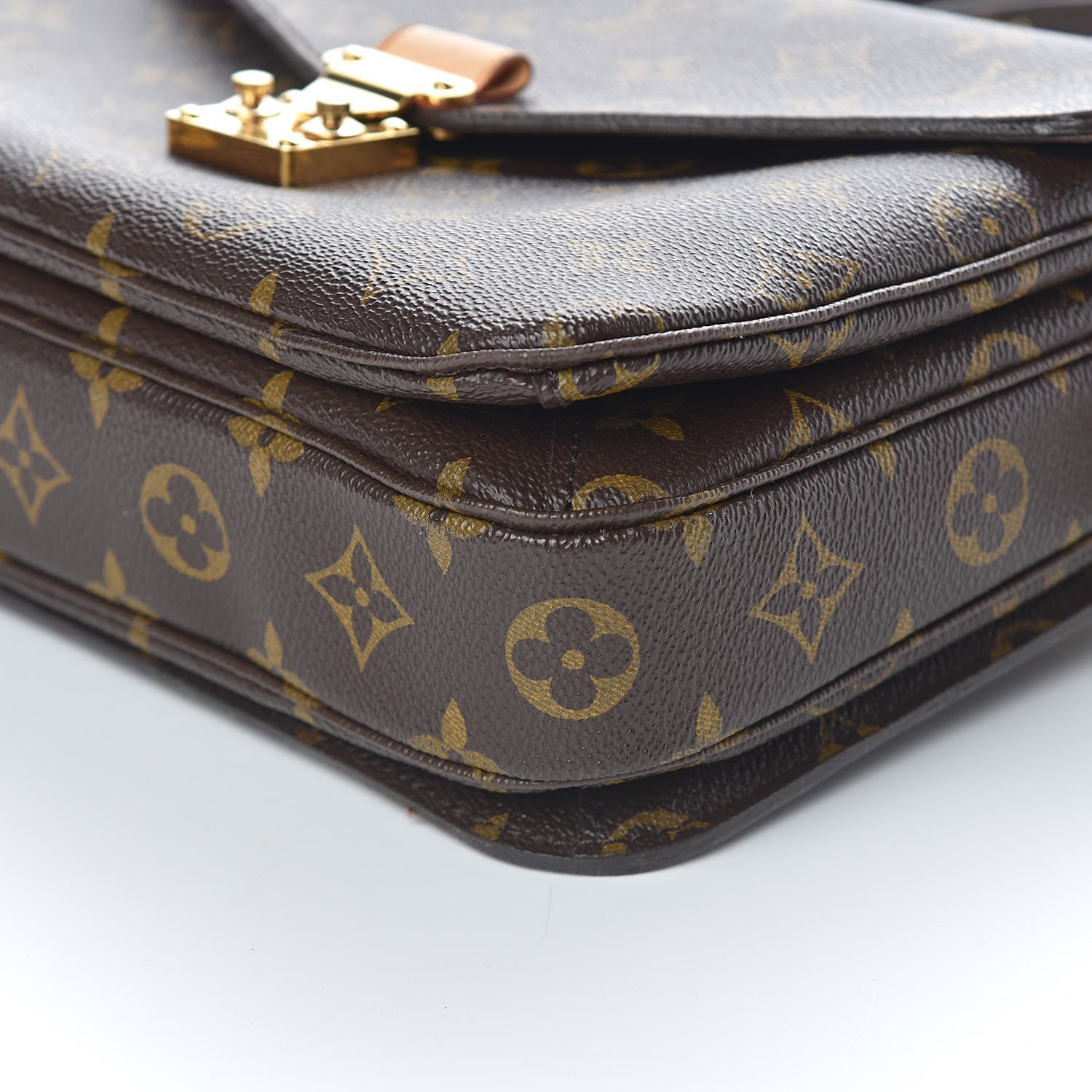 Louis Vuitton Monogram Pochette Metis 9 of 11