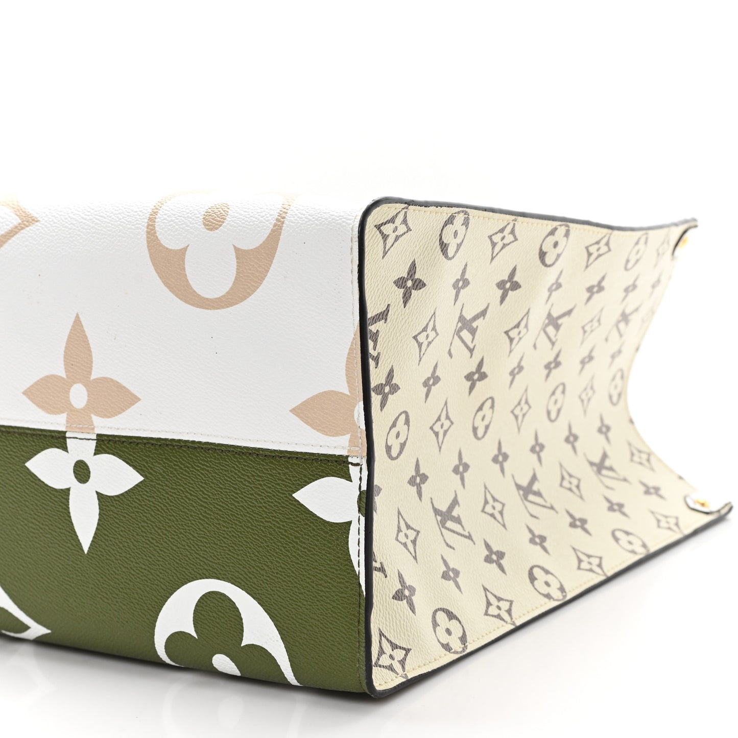 Monogram Giant Onthego GM Kaki Beige