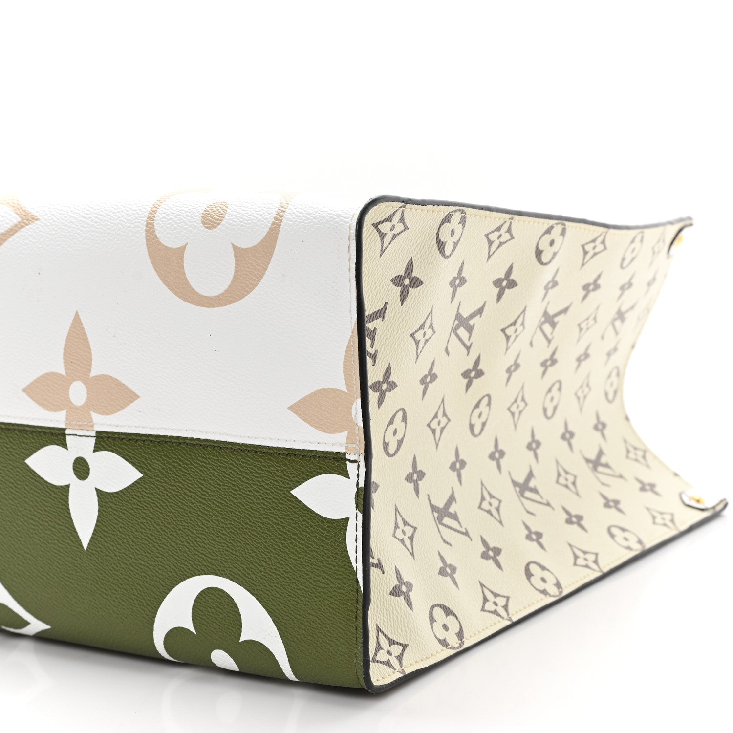Louis Vuitton Monogram Giant Onthego GM Kaki Beige 9 of 10