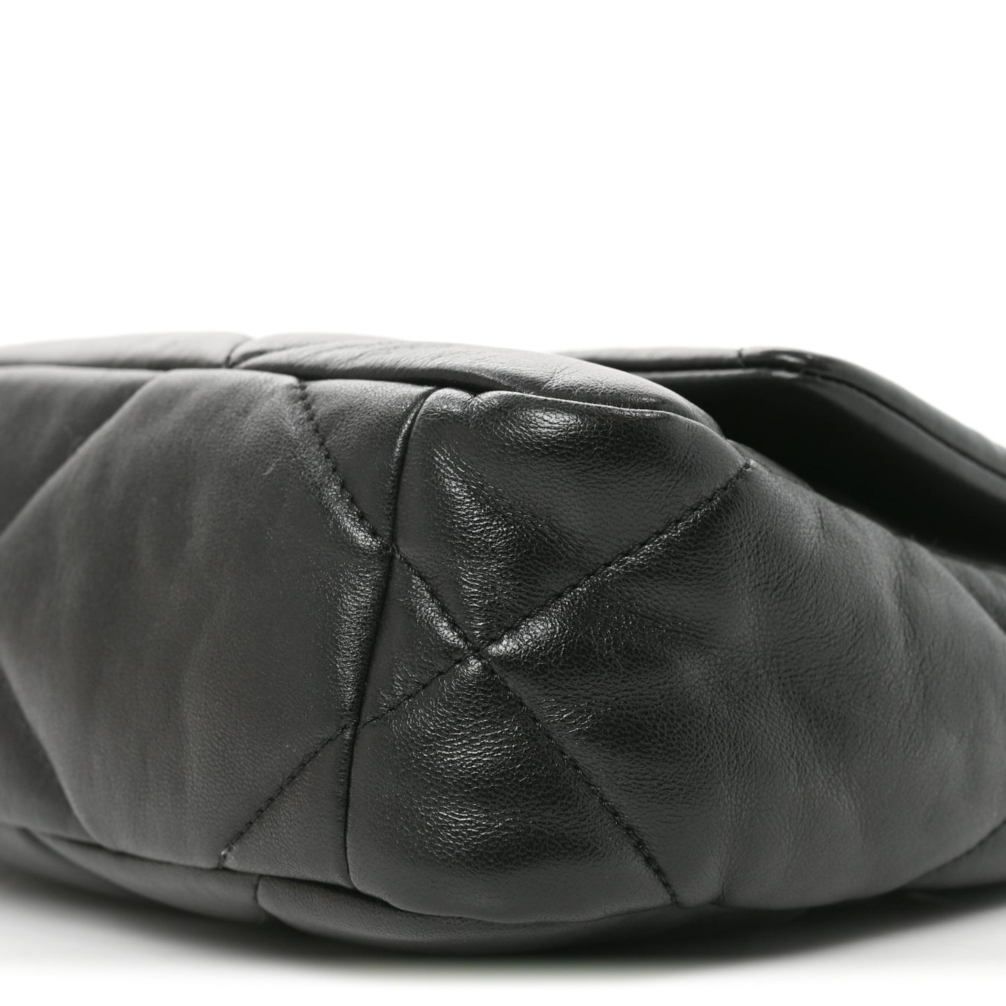 Lambskin Quilted Medium Chanel 19 Flap Black
