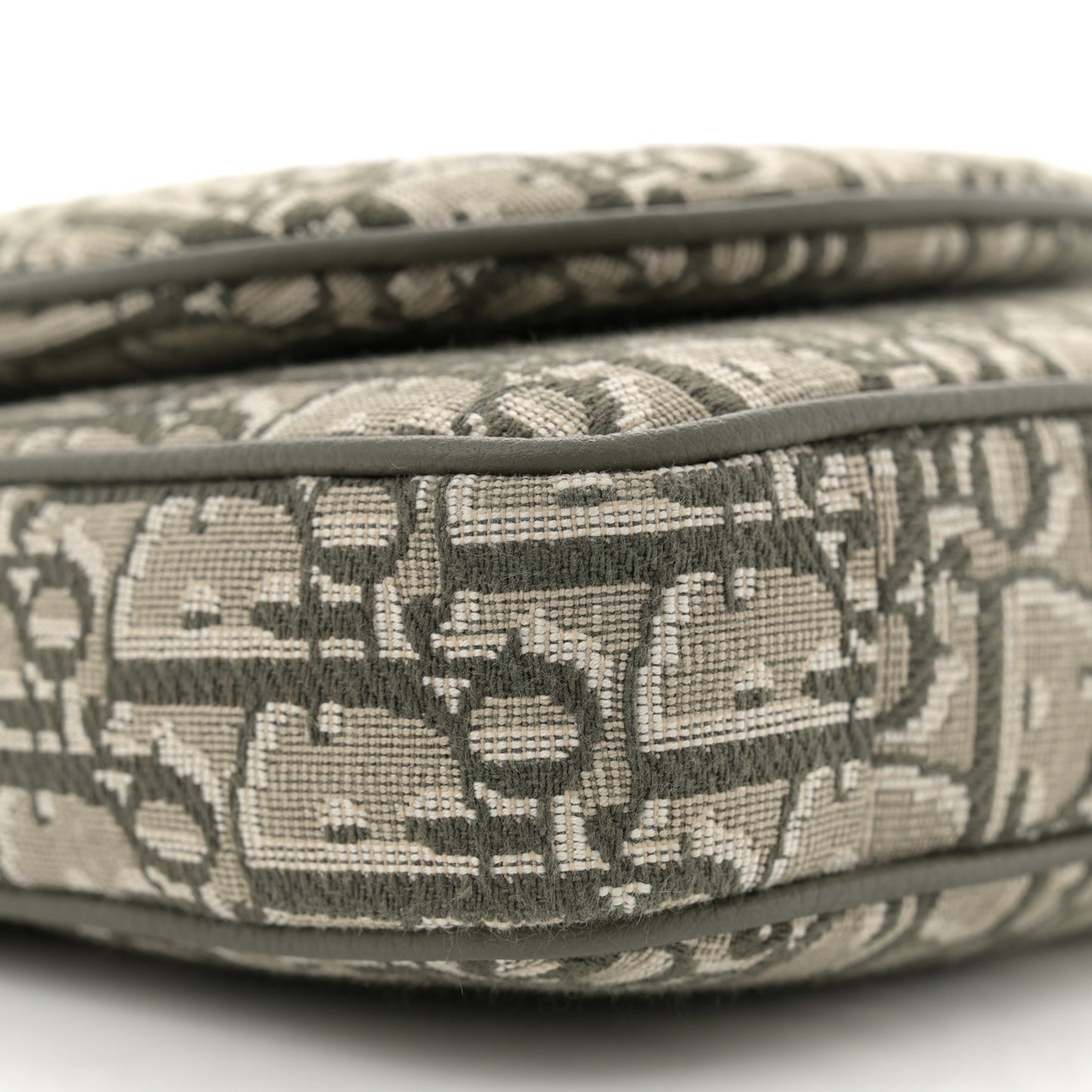 Oblique Saddle Triple Pouch Green