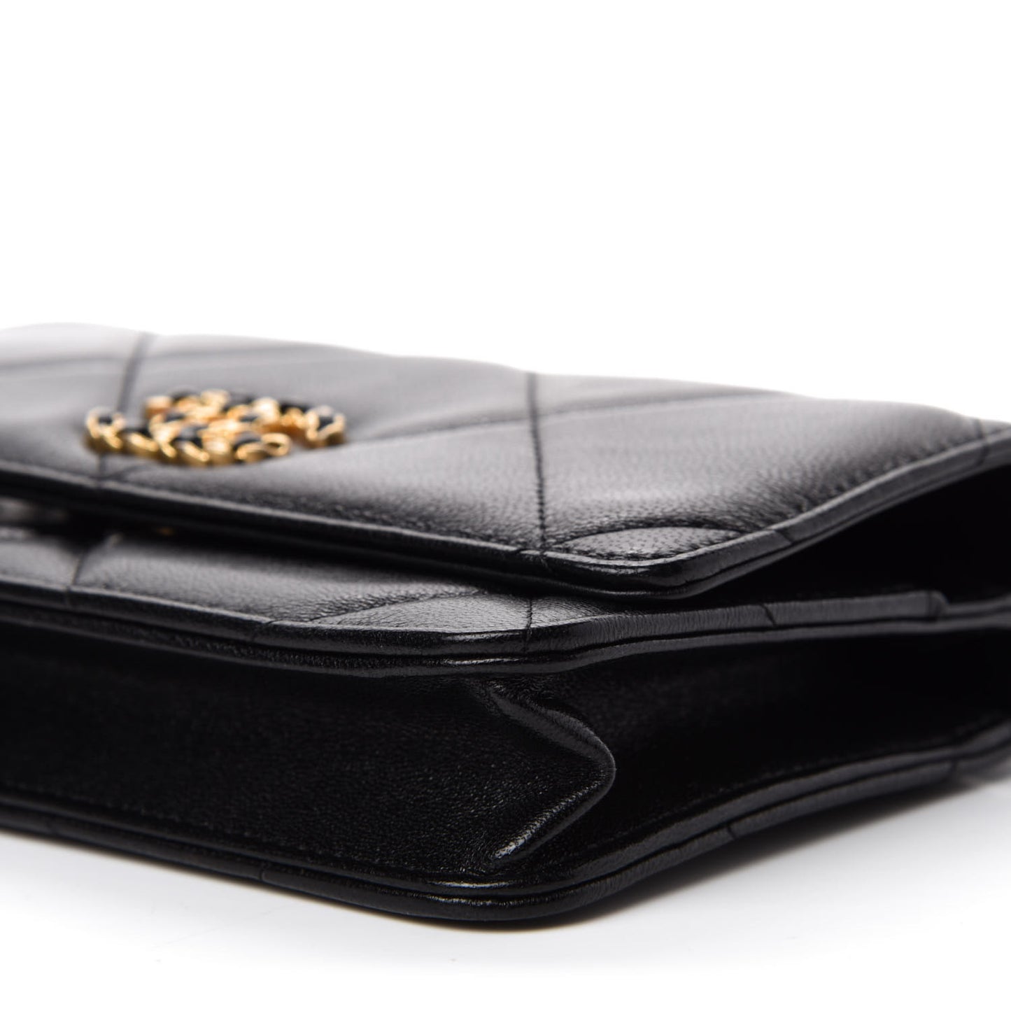 Goatskin Quilted 19 Wallet On Chain WOC Black