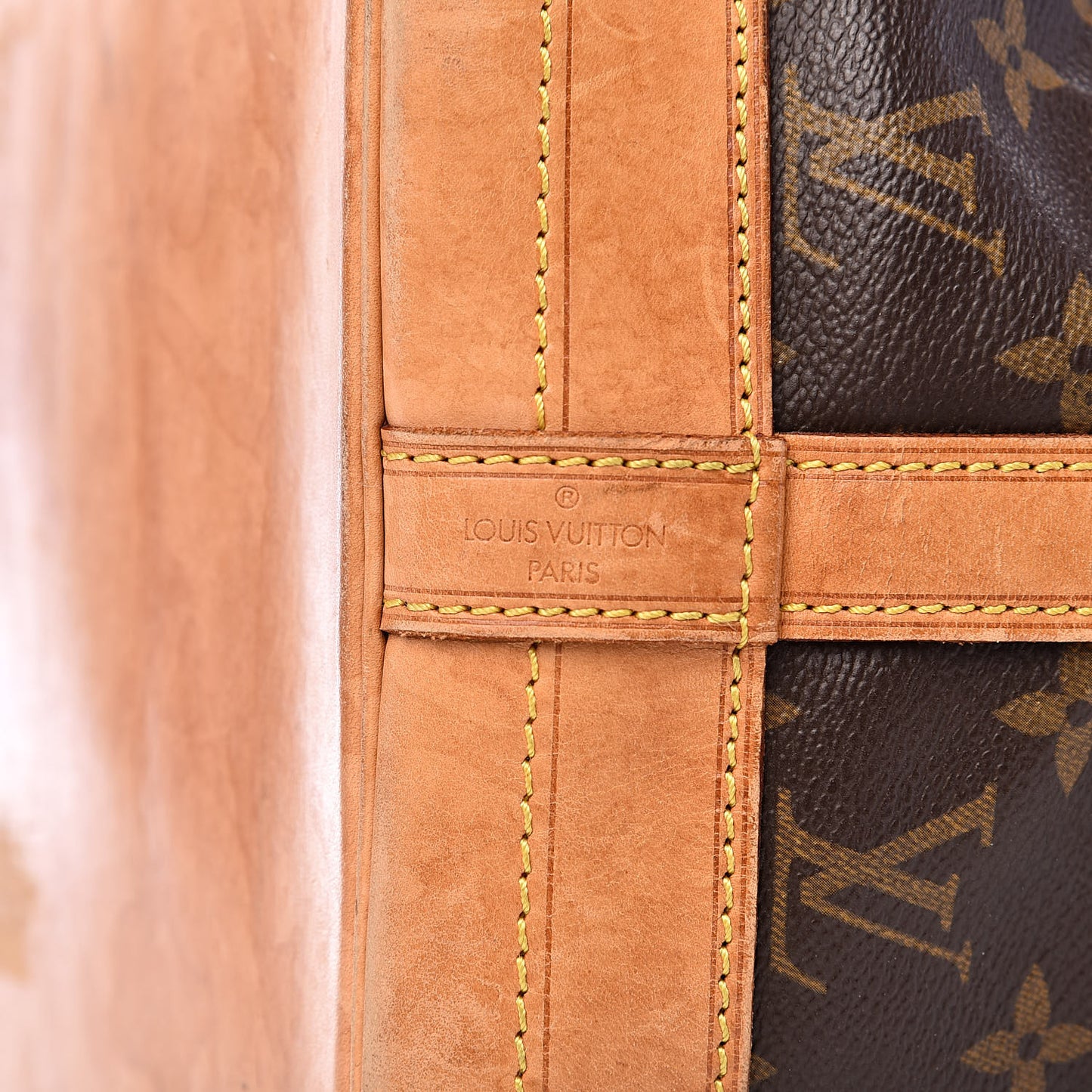 Monogram Noe