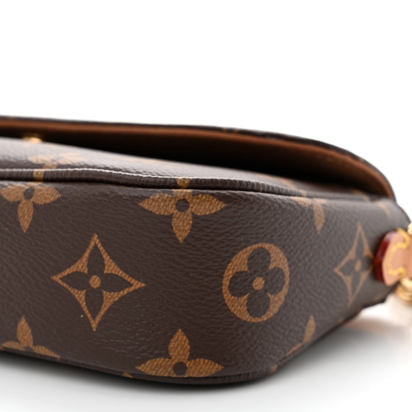 Monogram Ivy Wallet On Chain