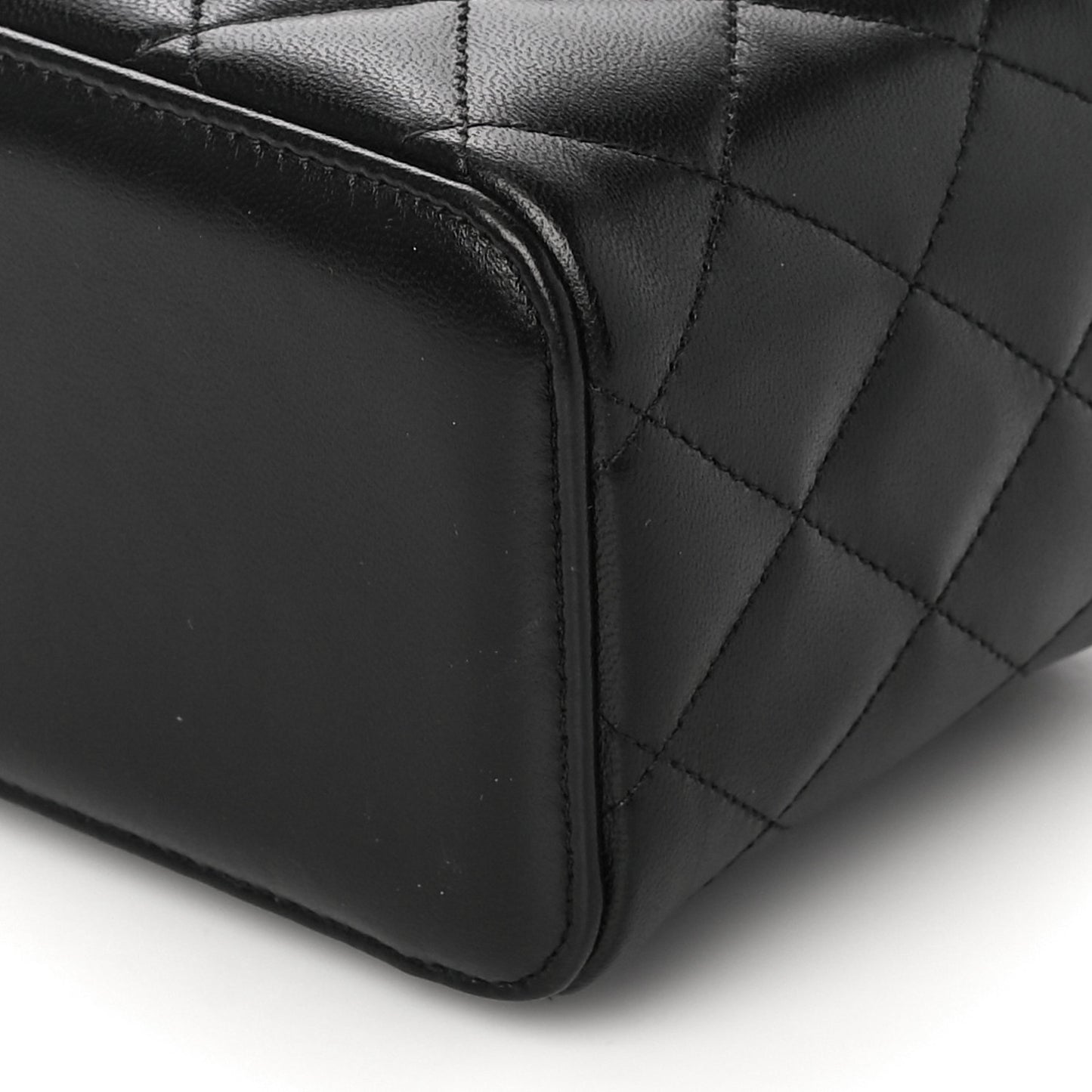 Lambskin Quilted Small Top Handle Vanity Case With Chain Black