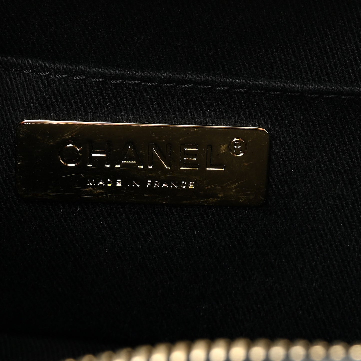 Caviar Quilted Waist Bag Black