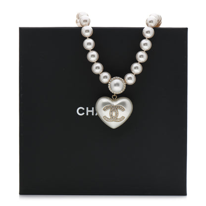 Chanel Pearl Crystal CC Heart Short Necklace Pearly White Gold 6 of 6
