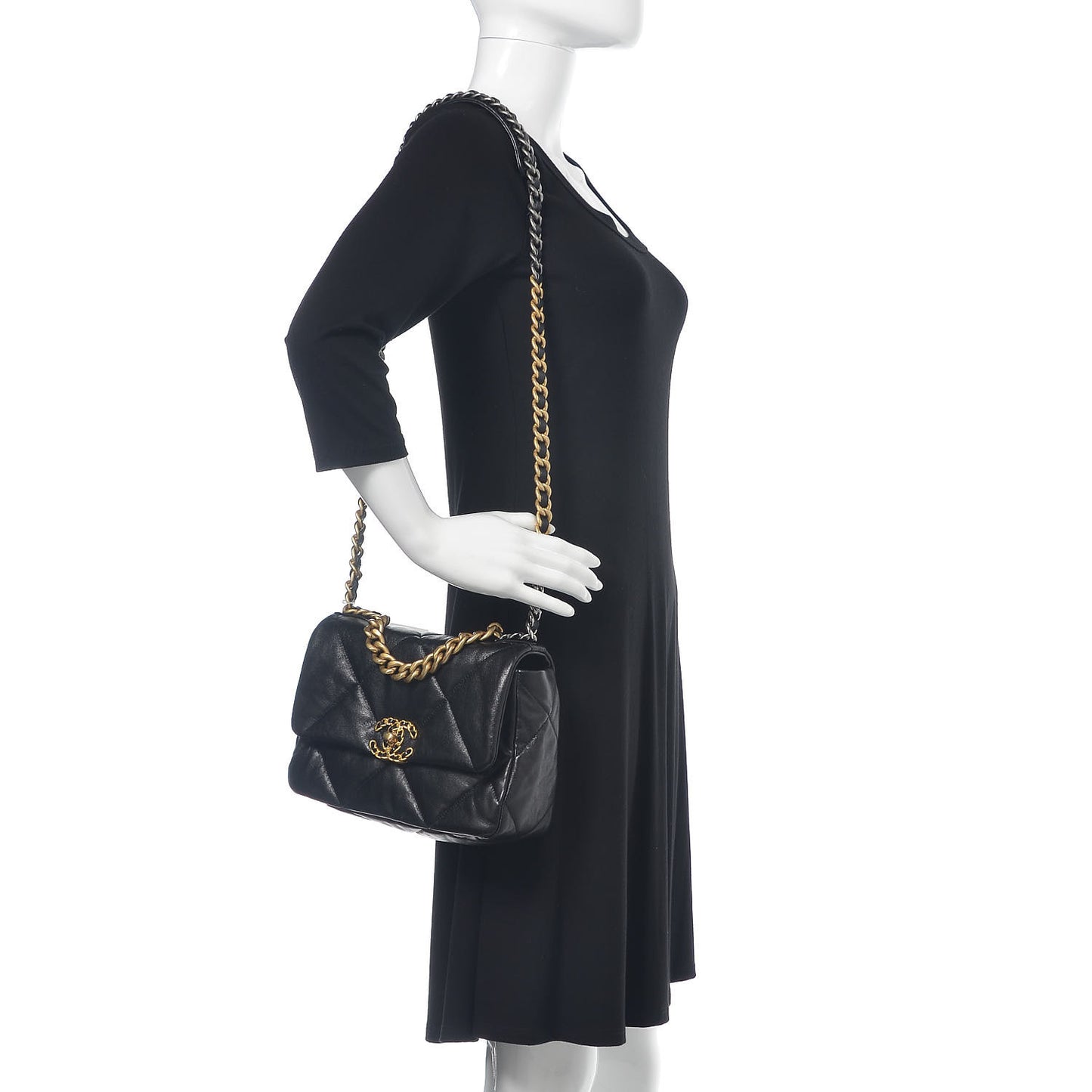 Lambskin Quilted Medium 19 Flap Black