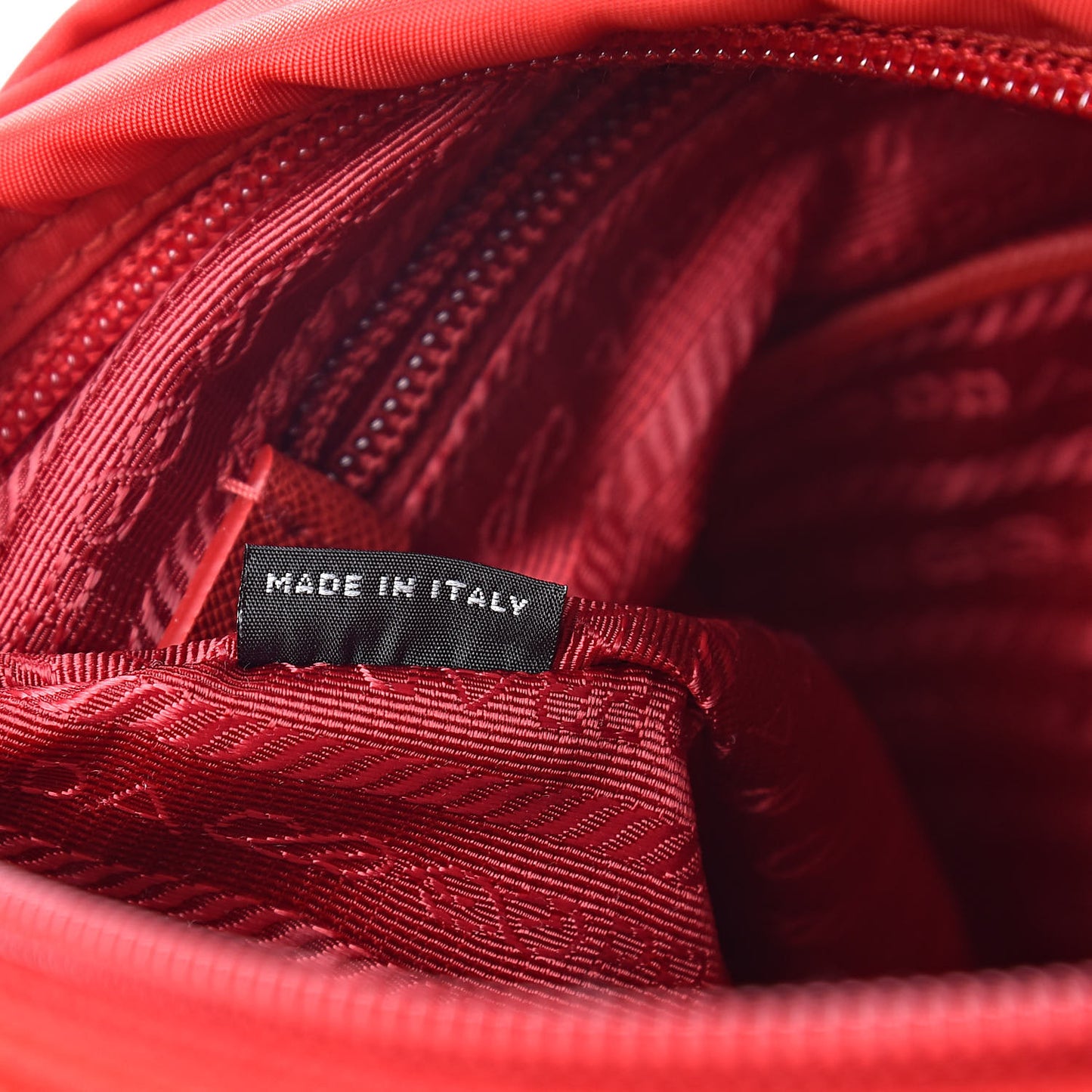 Nylon Vela Sport Saffiano Messenger Bag Rosso