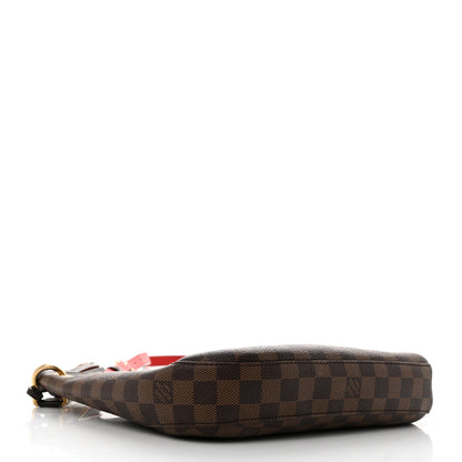 Louis Vuitton Damier Ebene South Bank Besace 4 of 10