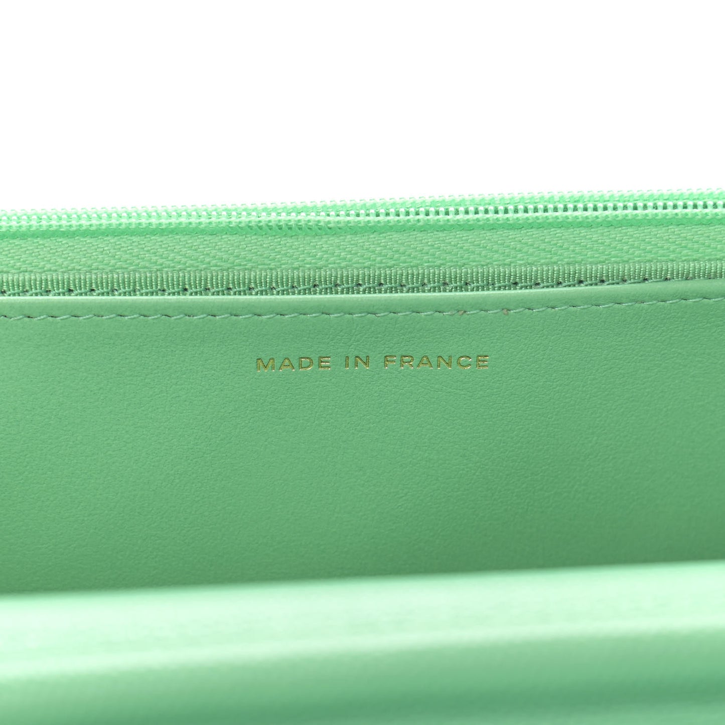 Caviar Quilted Wallet On Chain WOC Light Green