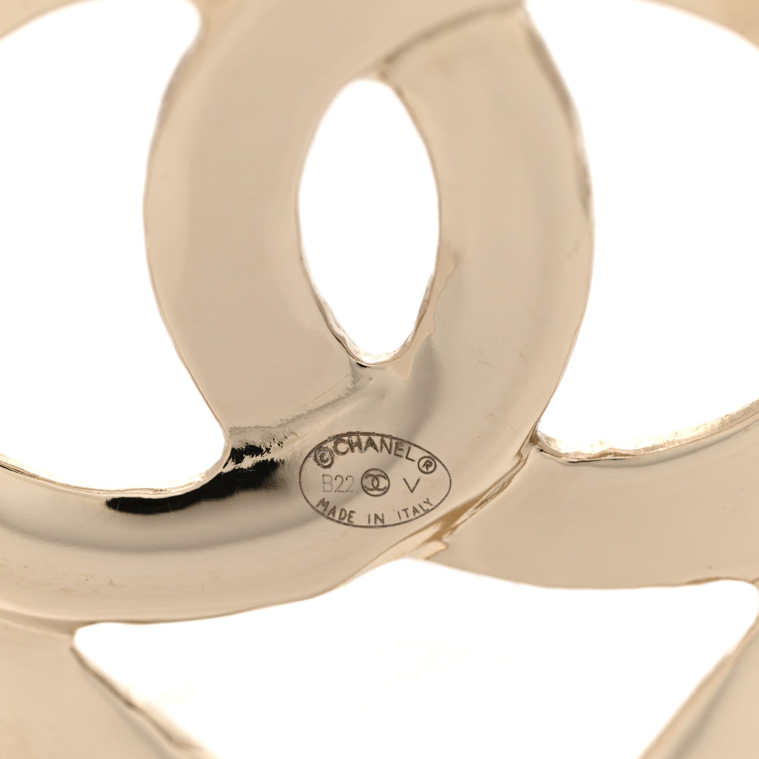 Chanel Metal CC Heart Coco In Love Hoop Earrings Gold 4 of 4