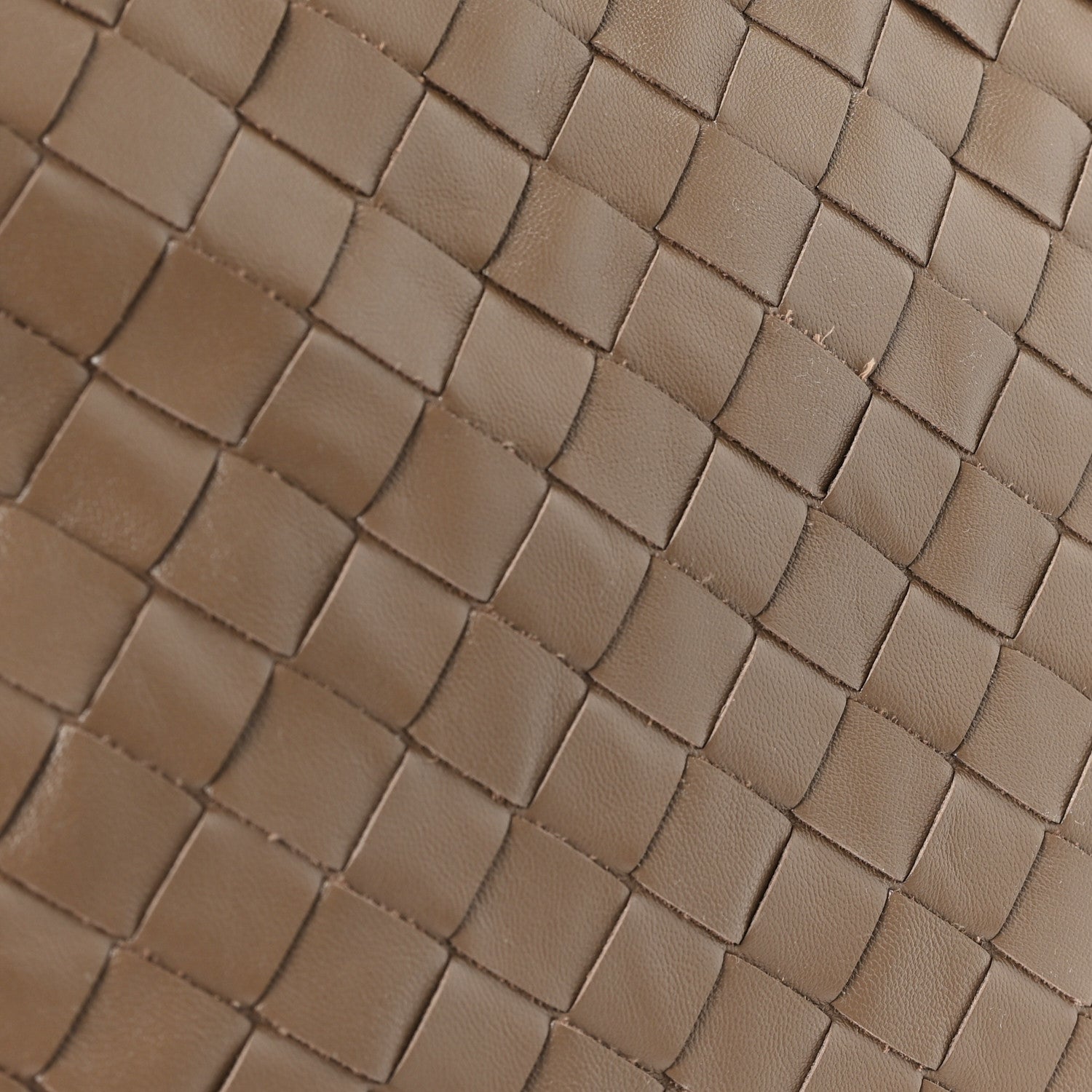 Bottega Veneta Calfskin Intrecciato Small Hop Pinecone 11 of 11