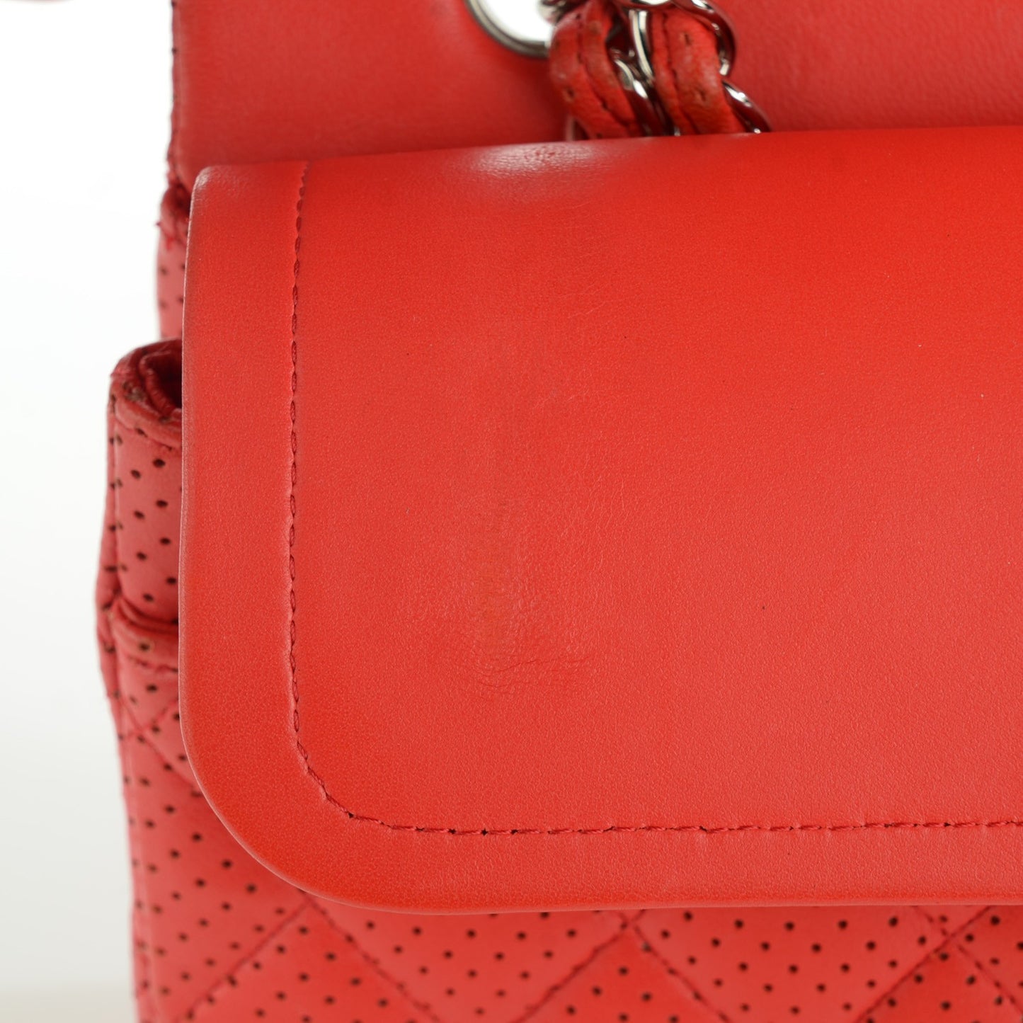 Lambskin Perforated Medium Double Flap Red