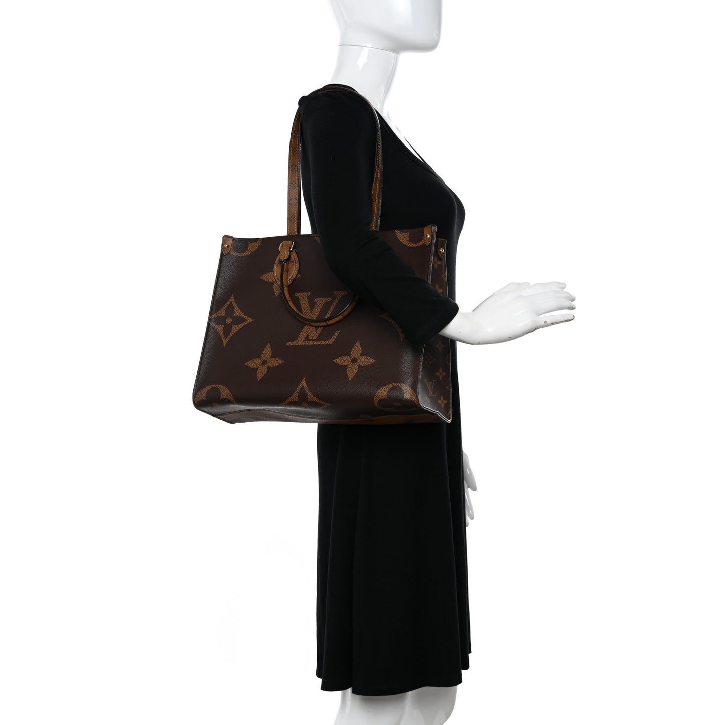 Reverse Monogram Giant Onthego MM