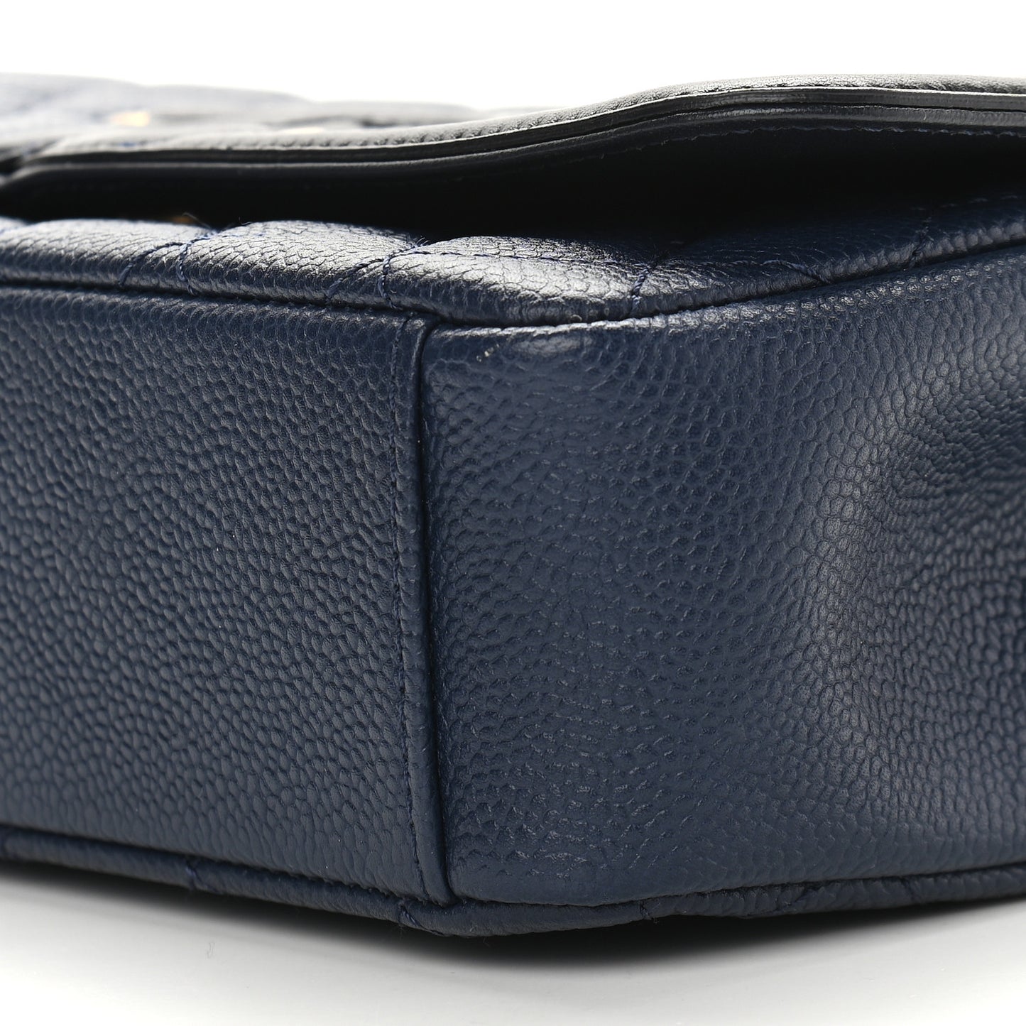 Caviar Quilted Medium CC Filigree Flap Navy Black