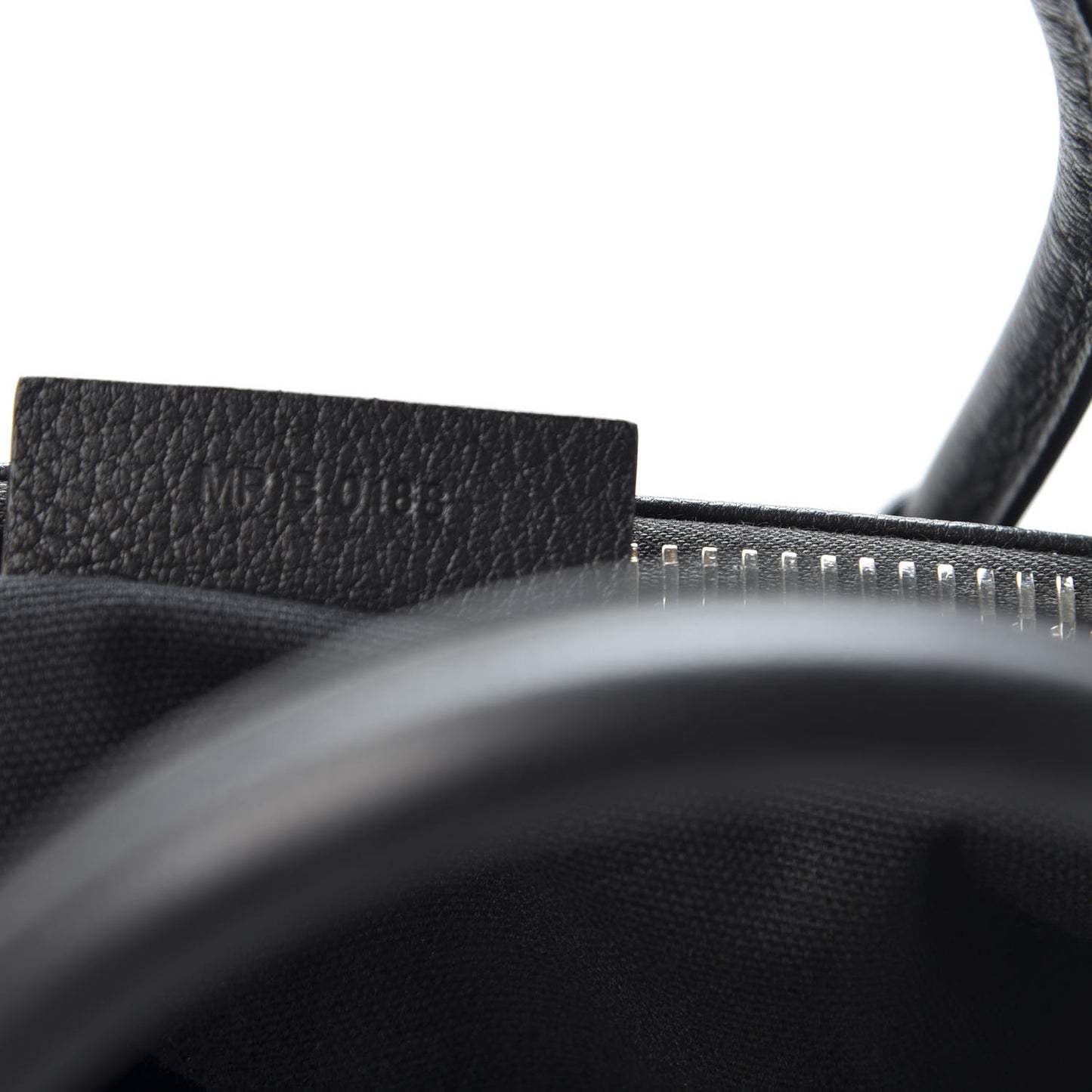 Sugar Goatskin Medium Antigona Black