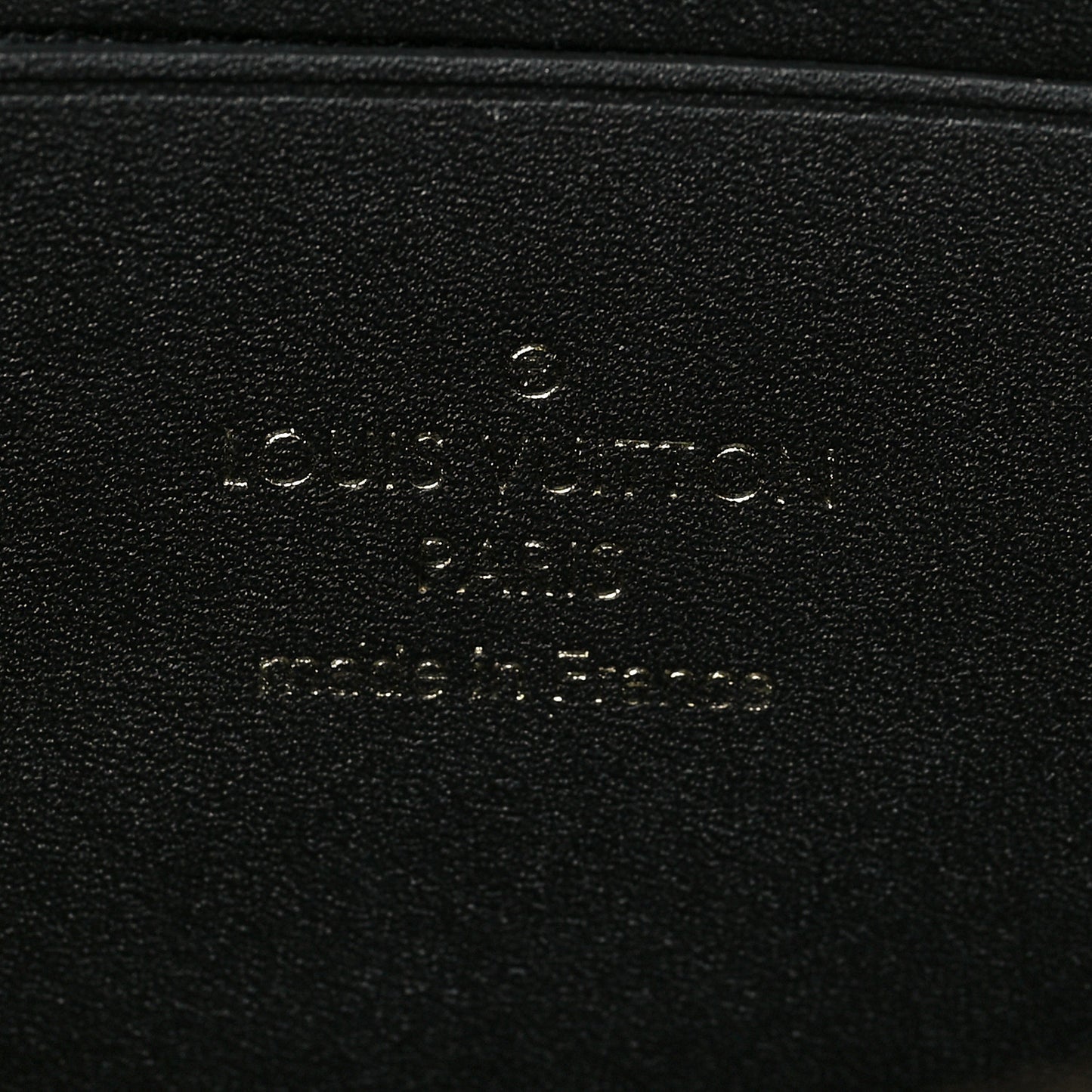 Reverse Monogram Dauphine Chain Wallet