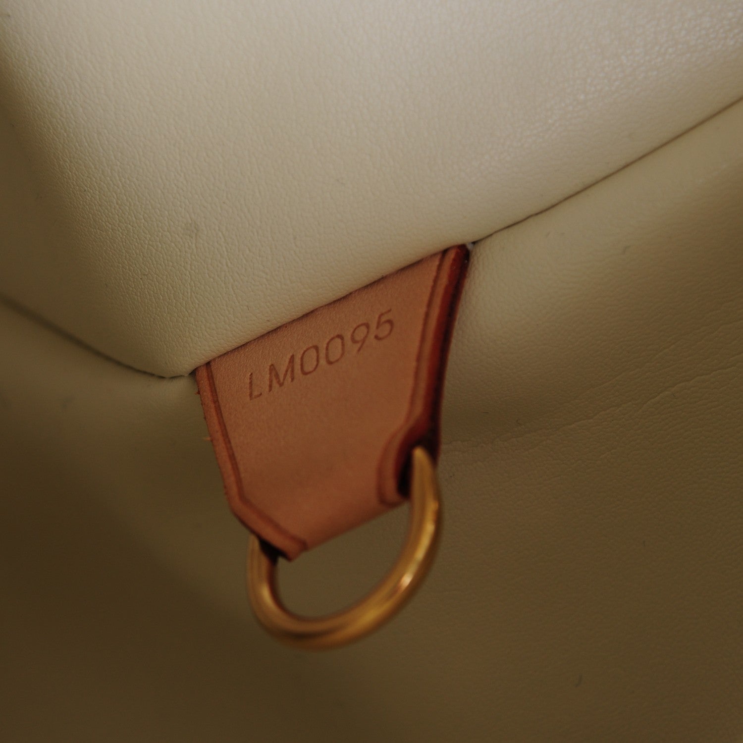 Louis Vuitton Vernis Houston Perle 7 of 12