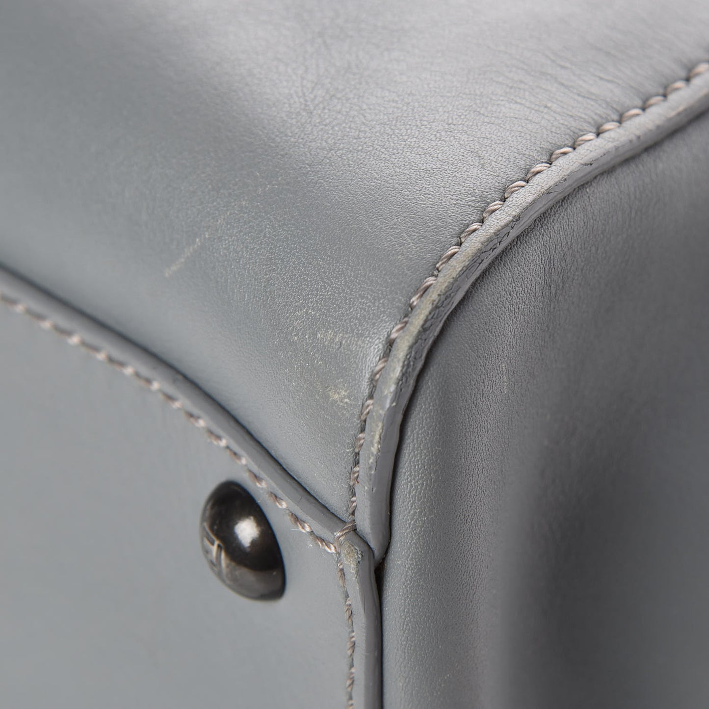 Vitello Suede Medium Peekaboo Iconic Satchel Grigio Chiaro