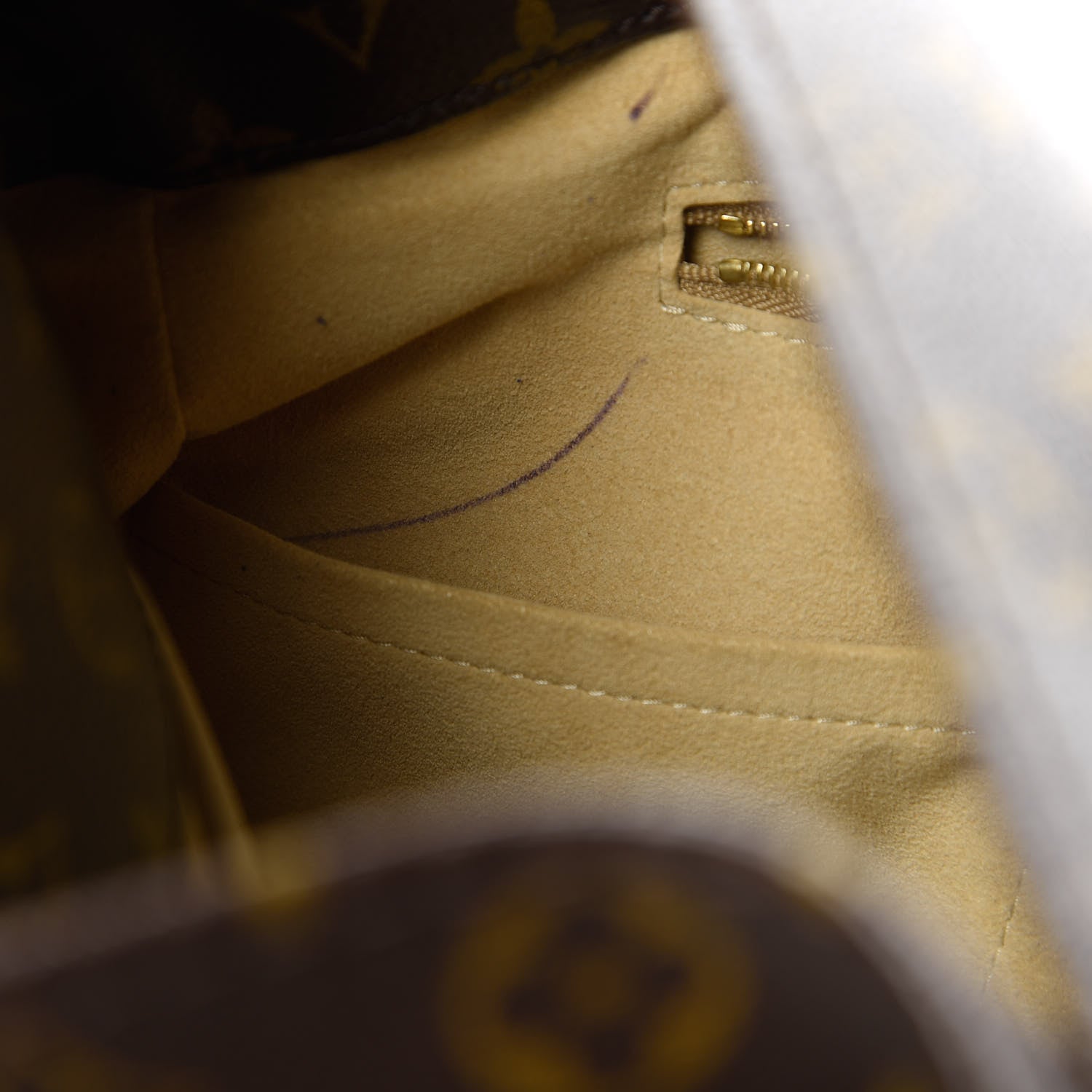 Louis Vuitton Monogram Artsy MM 10 of 10