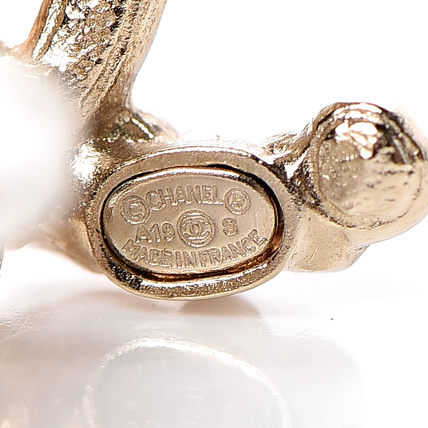 Crystal Pearl CC Clip On Earrings Gold