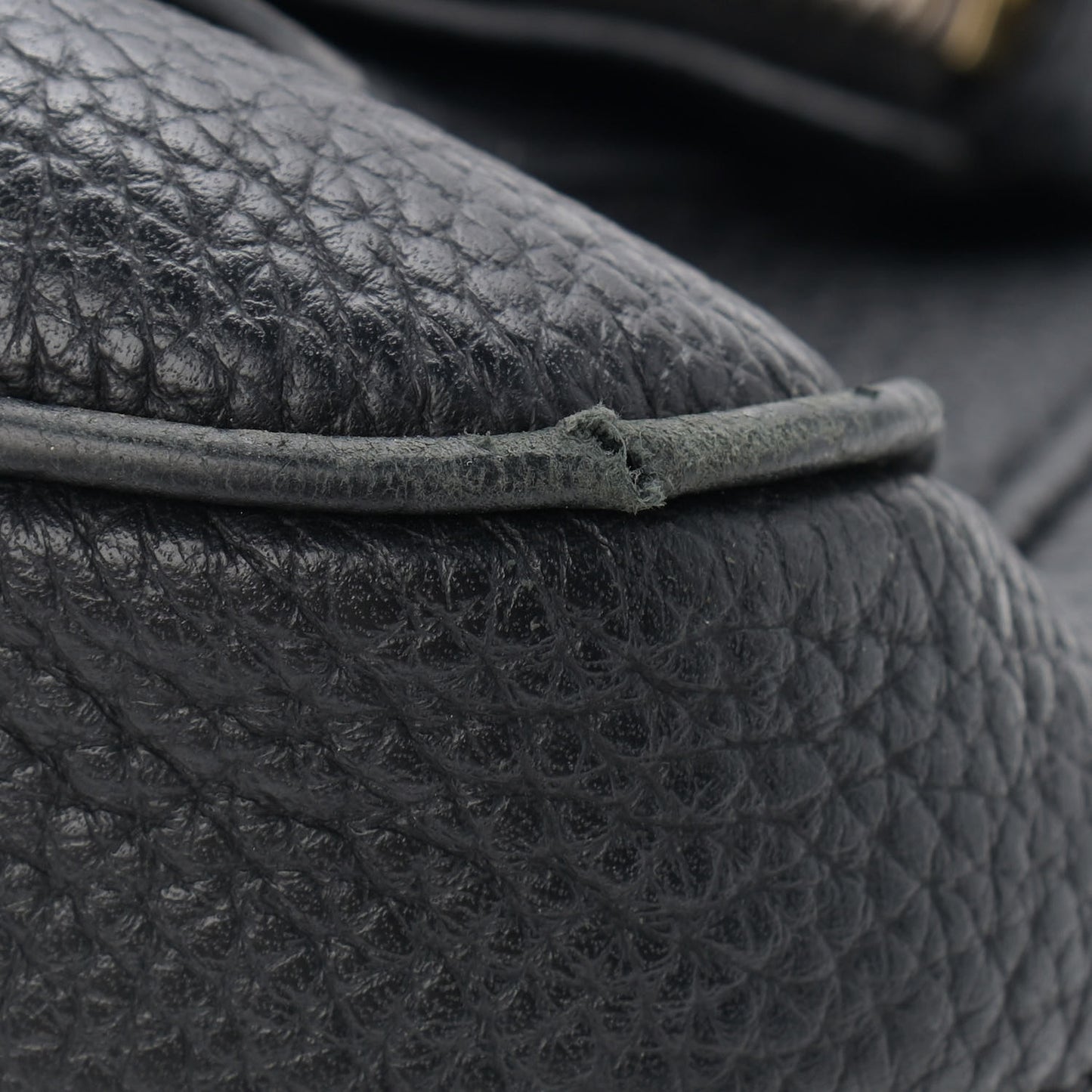Grained Calfskin Medium Jennifer Crossbody Bag Black